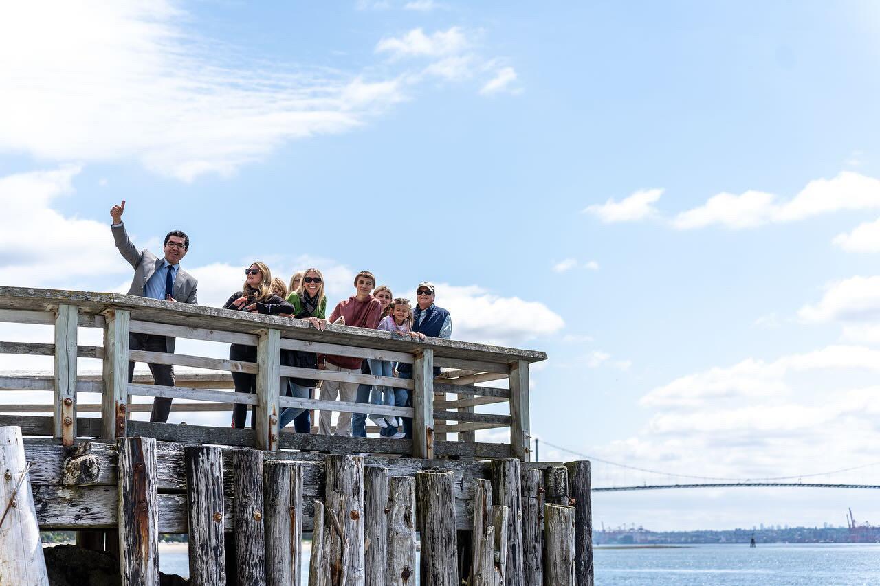 Private Vancouver & North Shore Custom Tour with Luggage Transfer