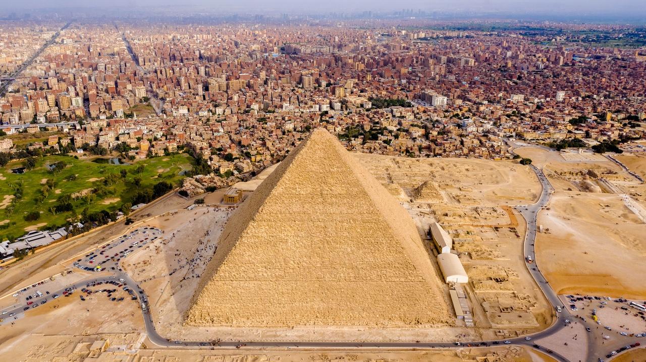 Cairo Pyramids & Museum Day Trip from Hurghada