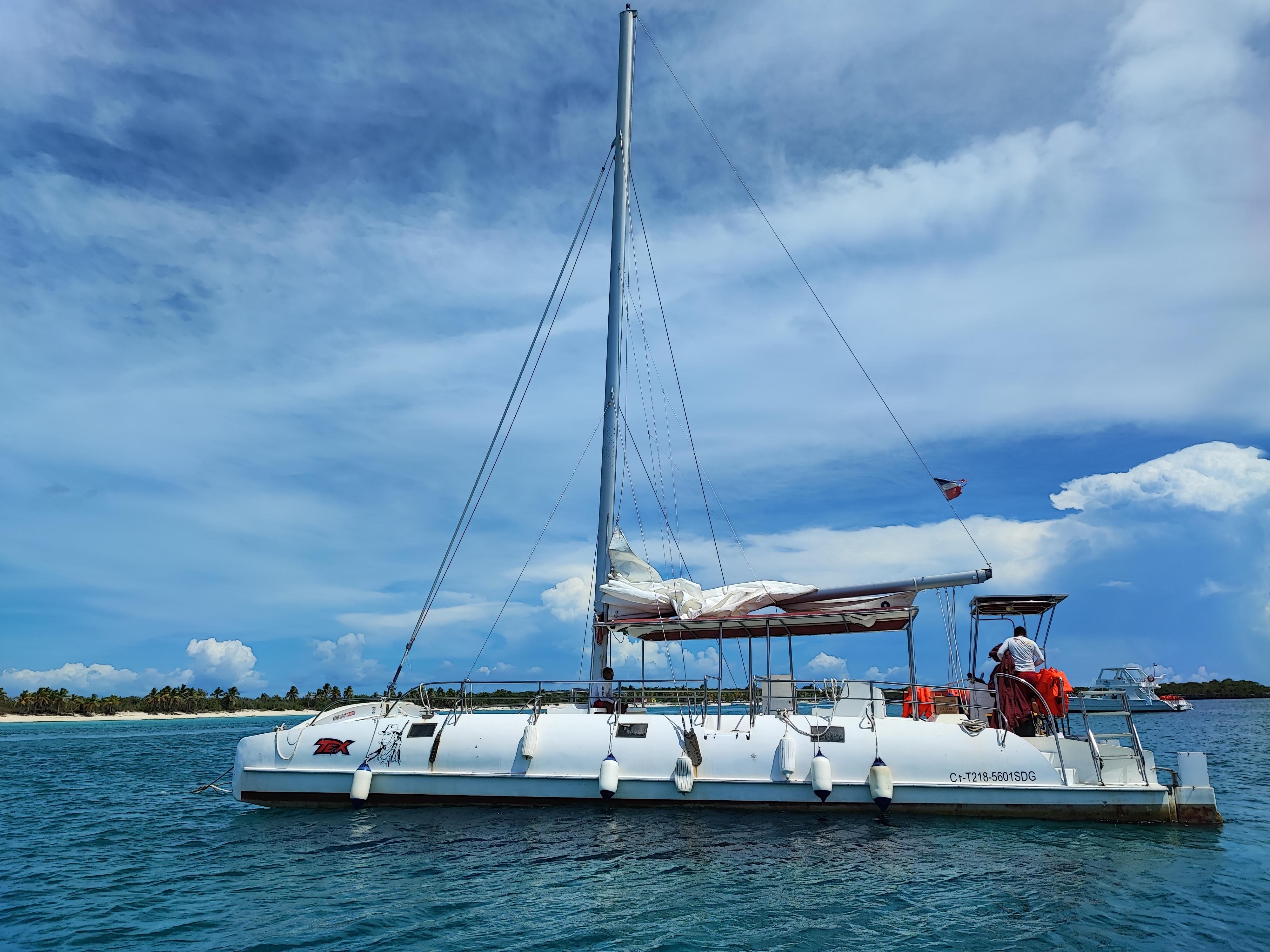 Catalina Island Catamaran Cruise & Snorkeling Adventure