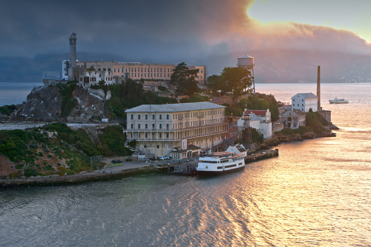 Alcatraz Island & Golden Gate Bay Catamaran Cruise