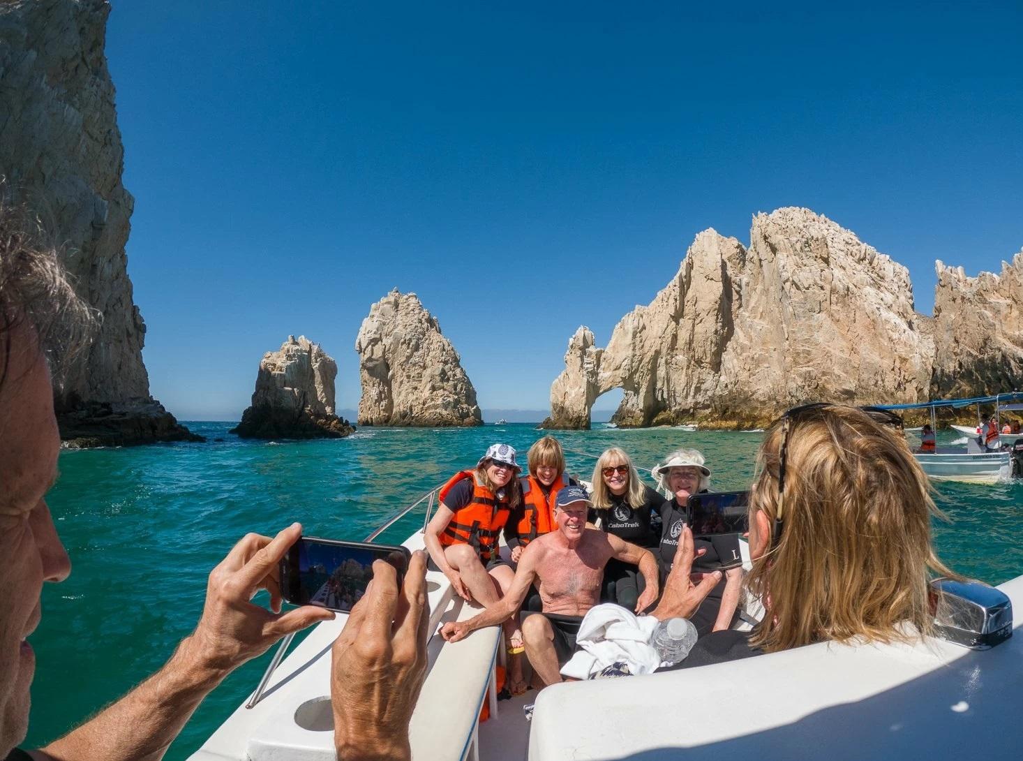 Cabo San Lucas Land's End Arch & Beach Day Boat Tour