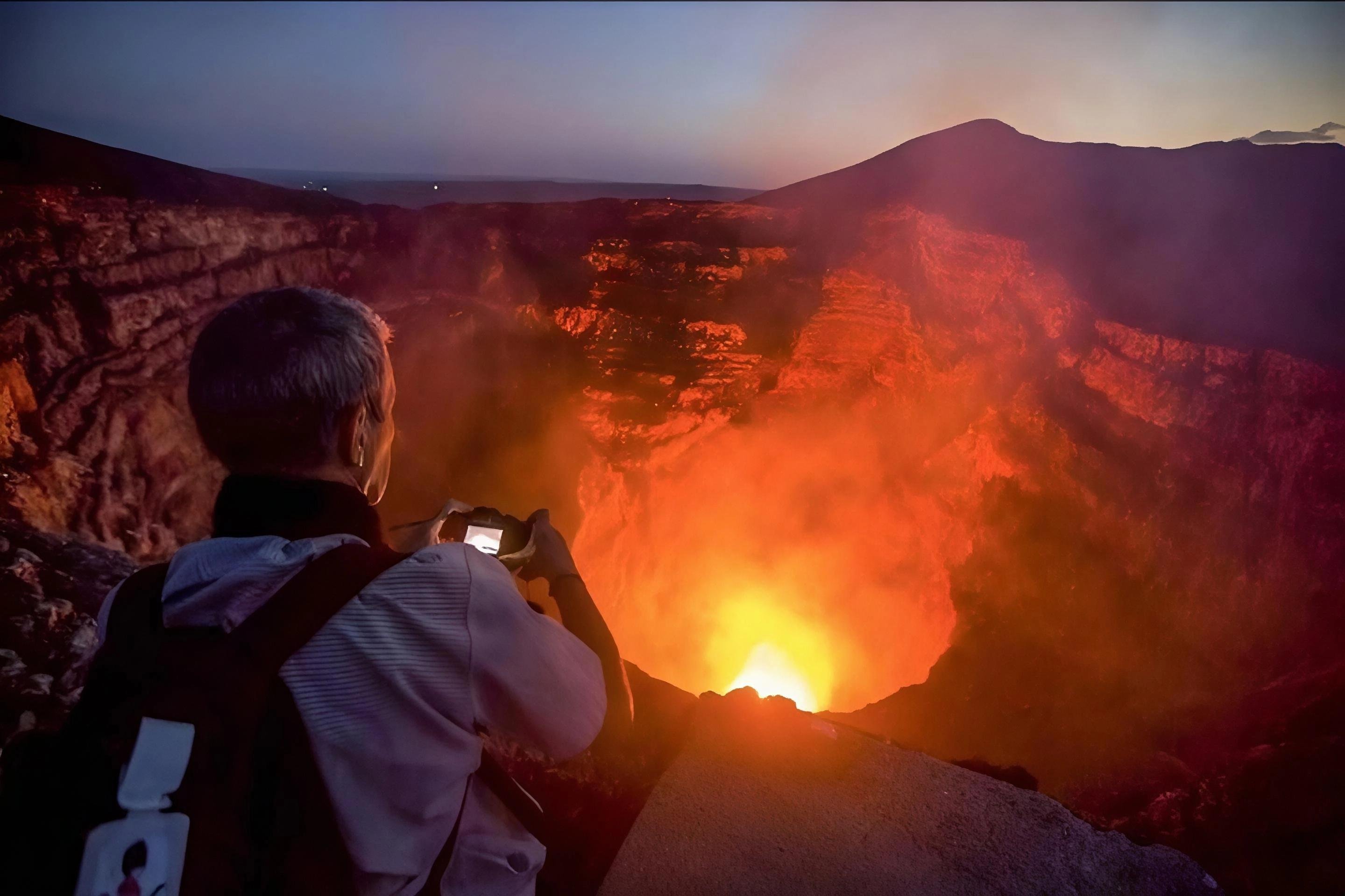 Masaya Volcano Night Tour to Santiago Crater