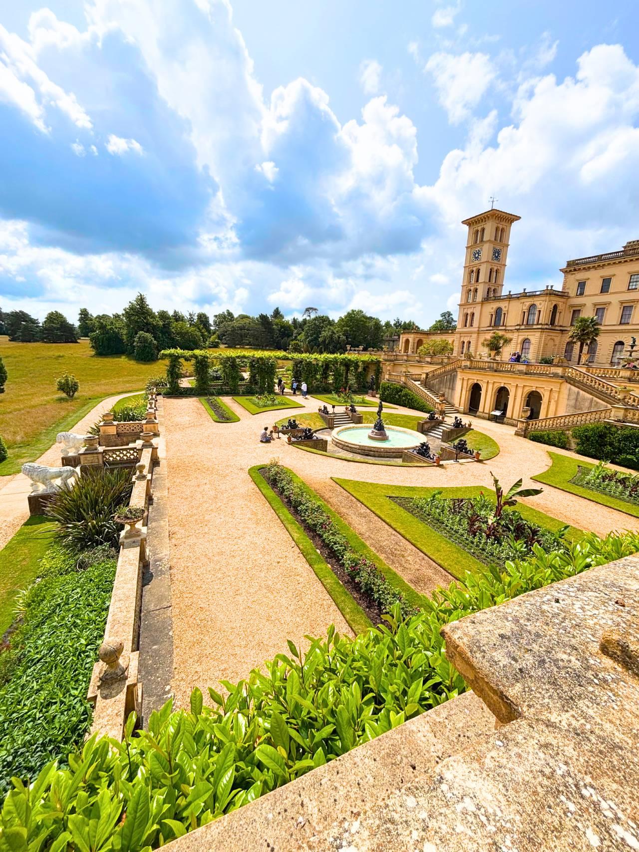 Isle of Wight Day Trip from London with Osborne House