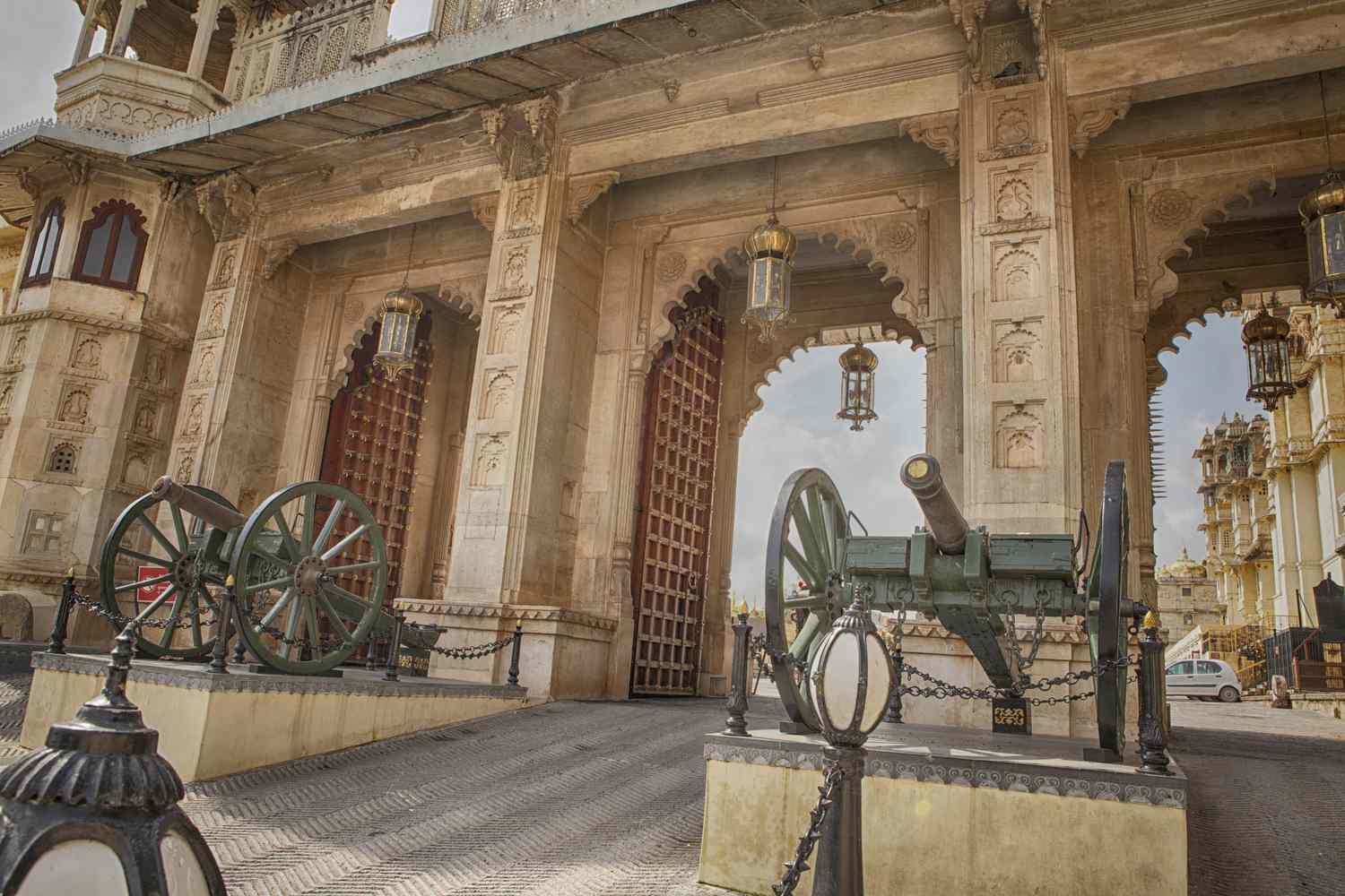 Private Guided Tour of Udaipur City Palace