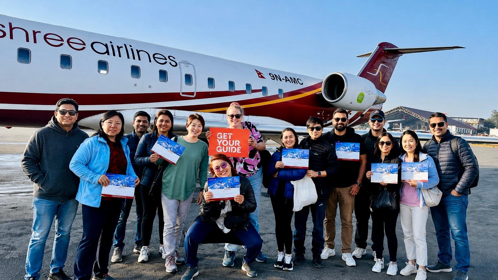 Kathmandu: Everest Scenic Flight or Helicopter Landing Tour