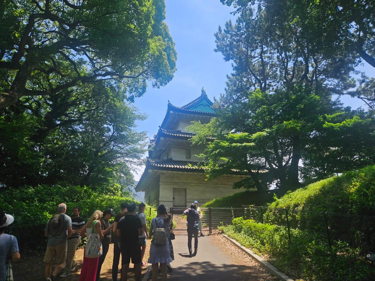 Tokyo Imperial Palace & Shogun History Walking Tour