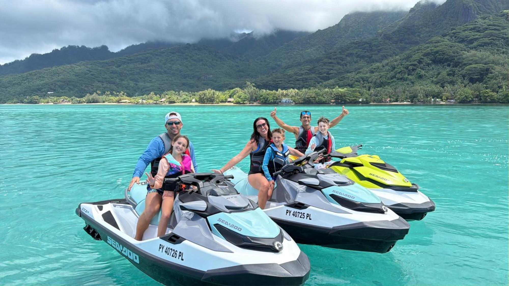 Moorea Lagoon Adventure with Coral Garden & Beach Refreshments