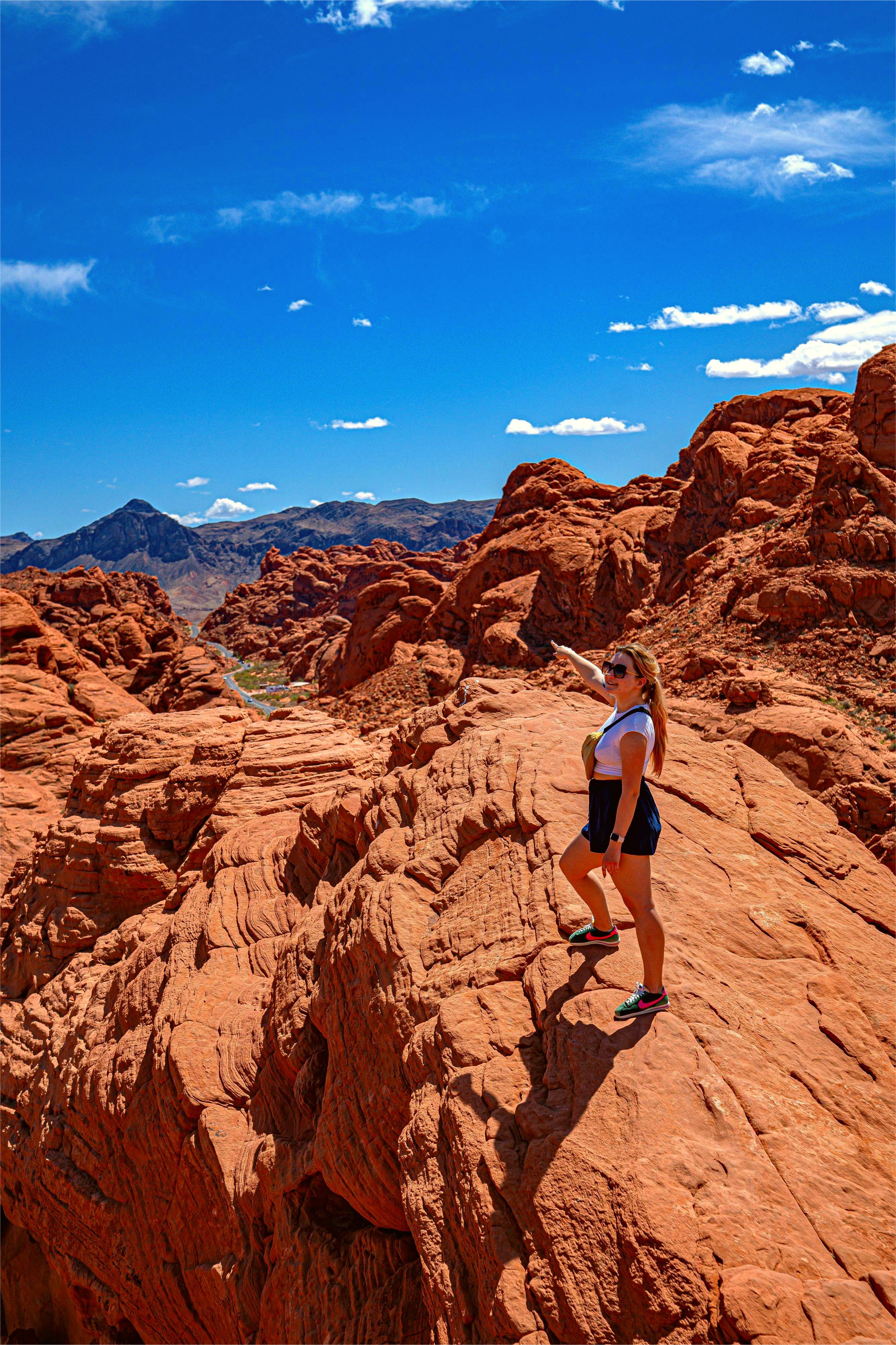 Valley of Fire from Las Vegas - red Aztec sandstone formations — image 1