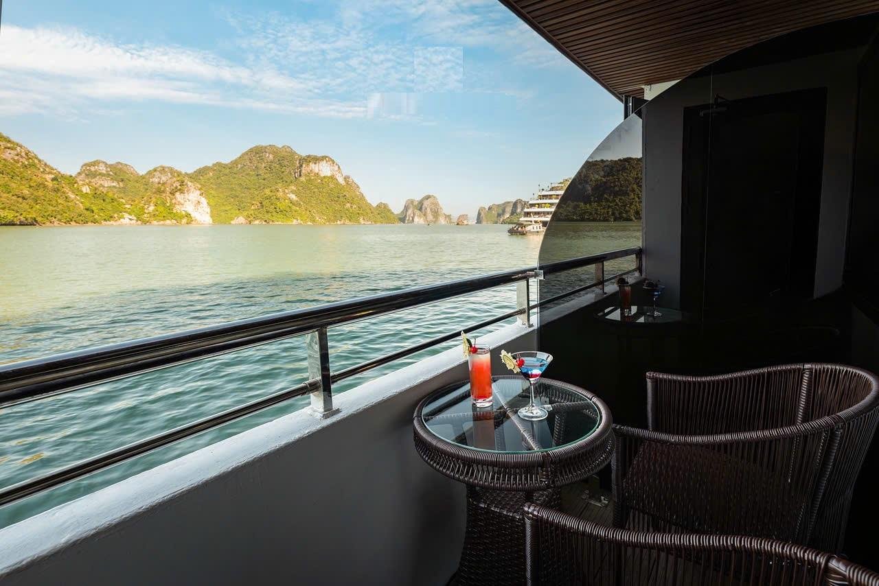 Ha Long & Lan Ha Bay 3-Day Cruise with Private Balcony