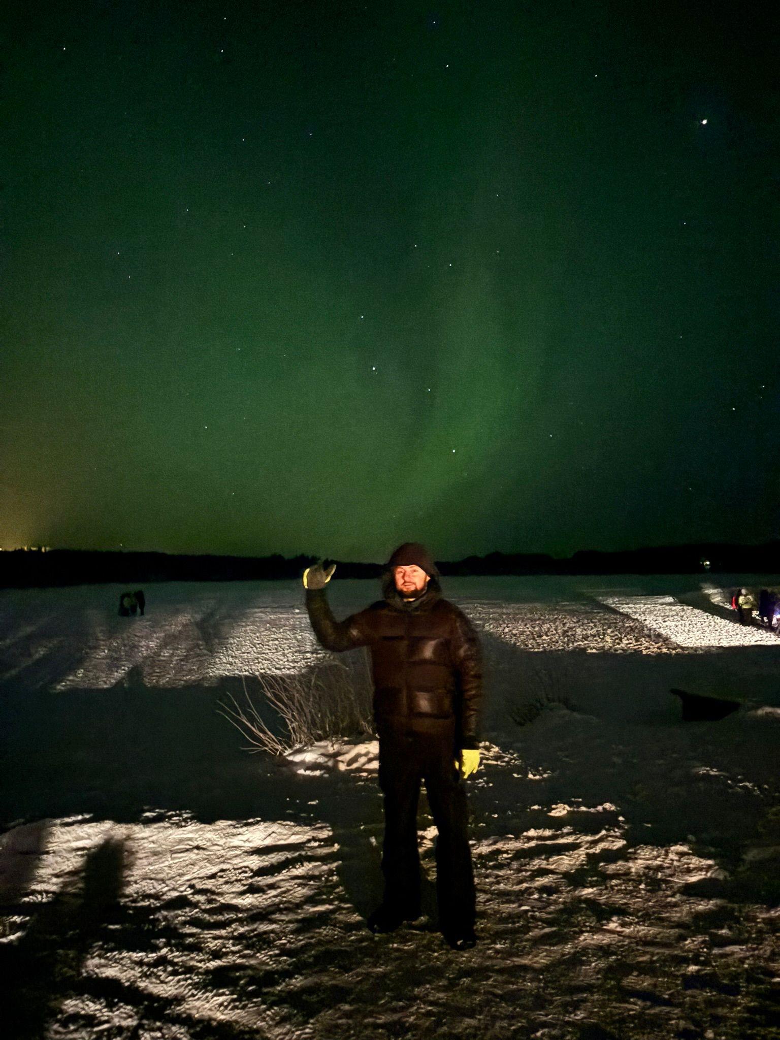 Rovaniemi Northern Lights Hunt with Lakeside BBQ
