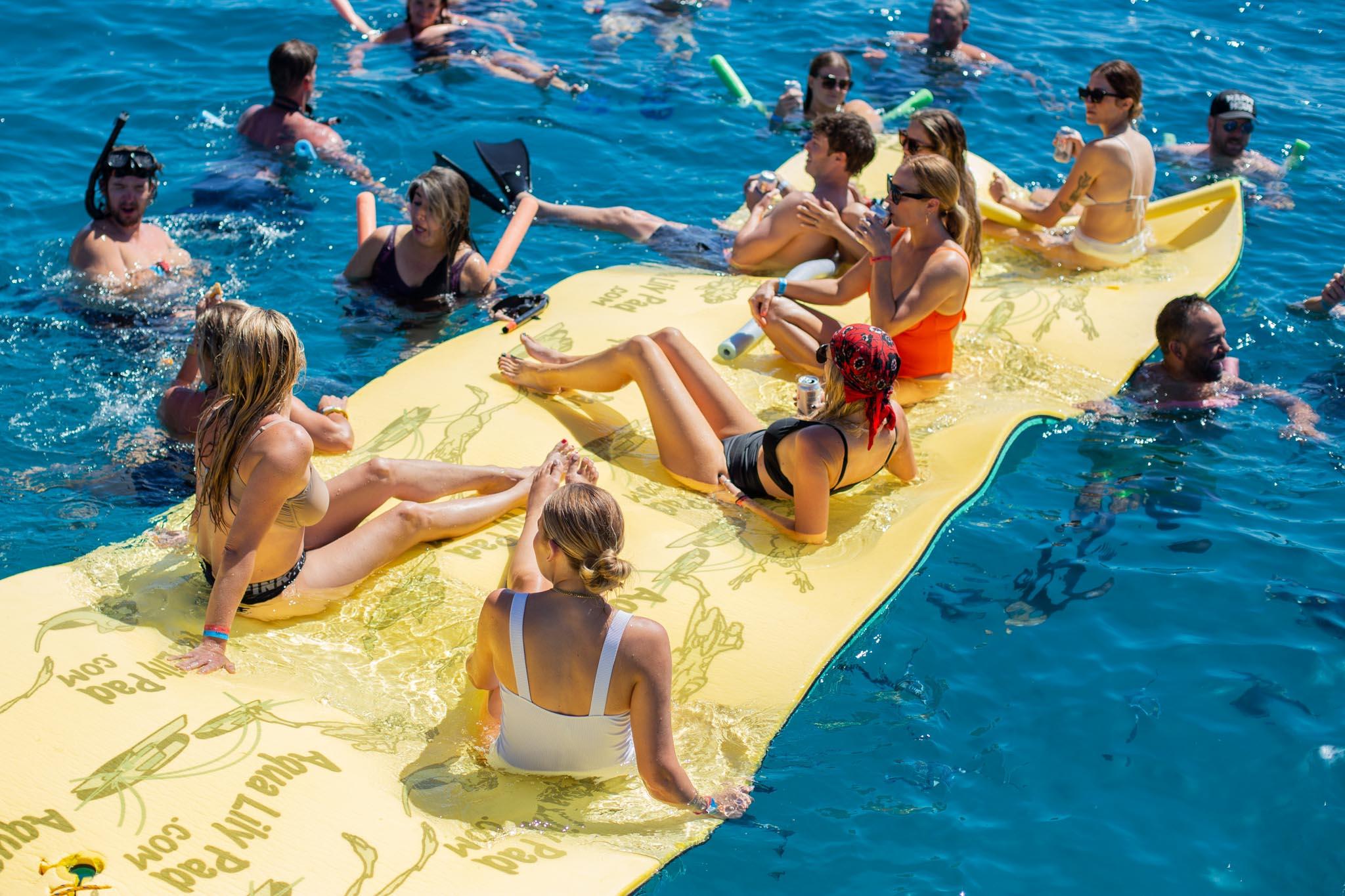 Cabo San Lucas 4-Hour Snorkeling Cruise with Open Bar