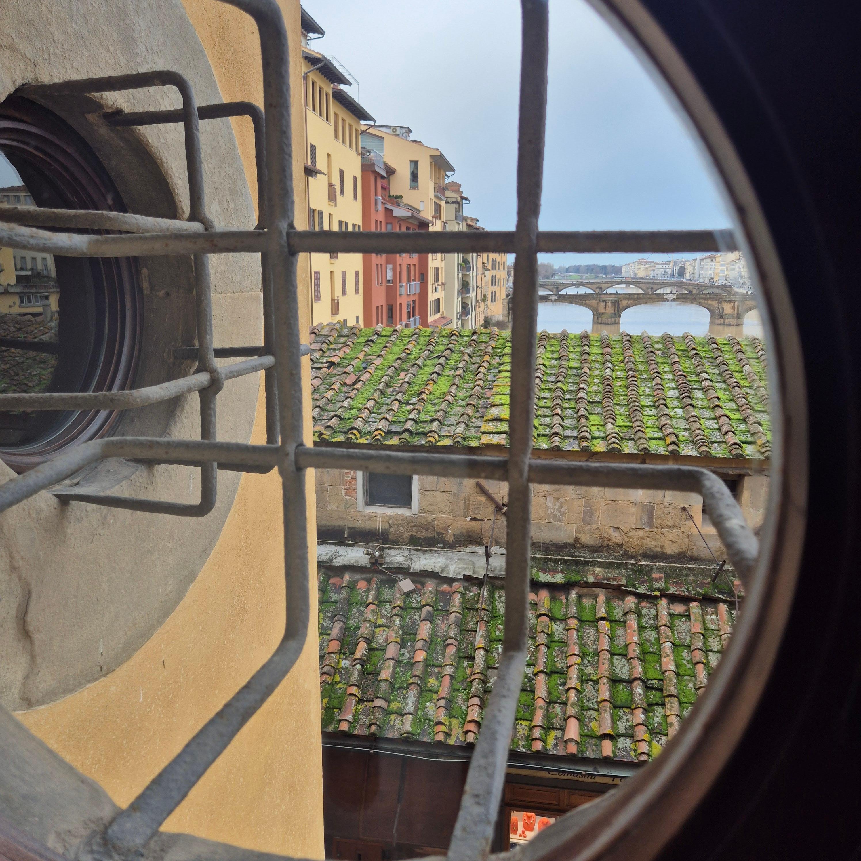 Florence: Exclusive Vasari Corridor & Uffizi Gallery Tour