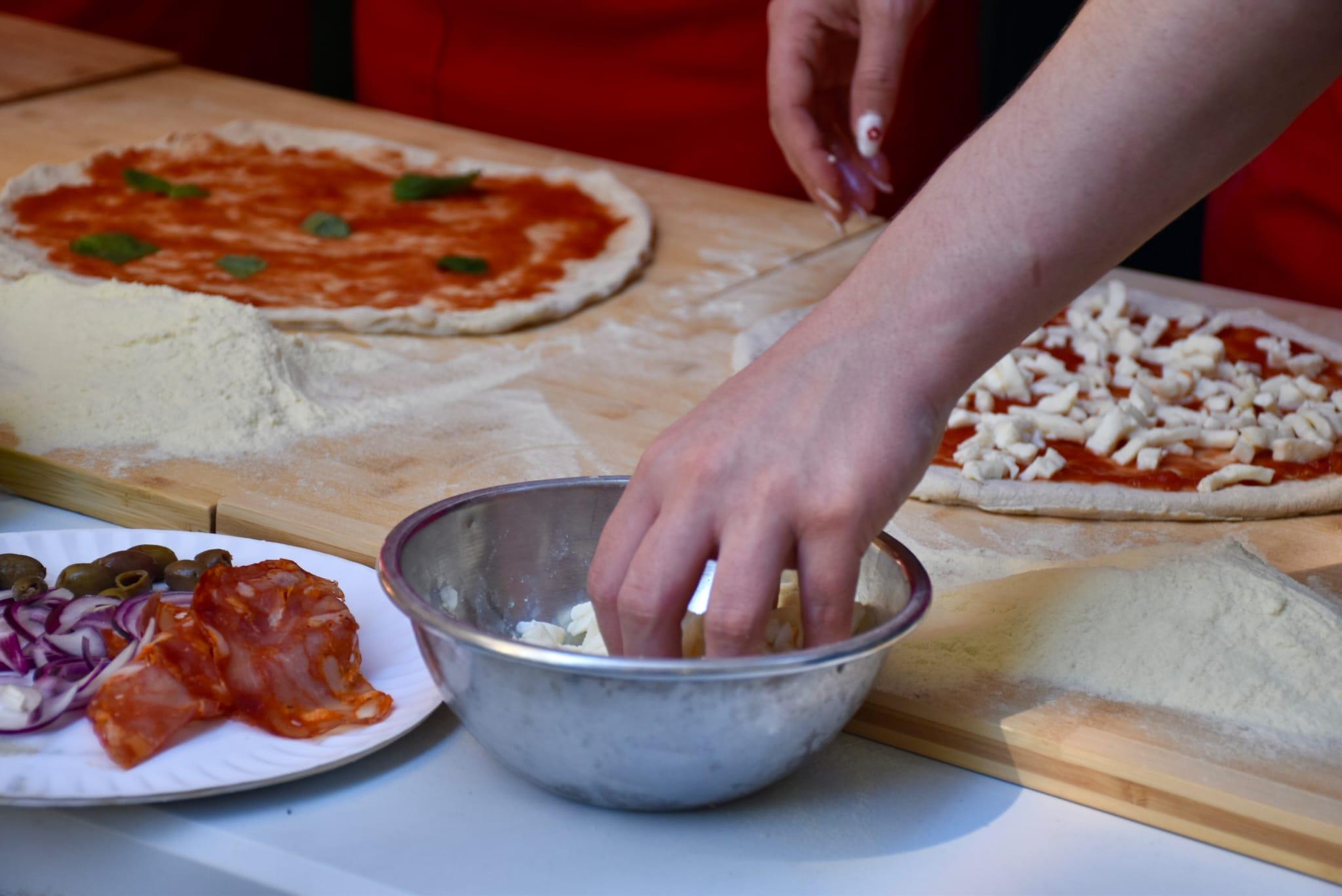 pizza making class in Como — photo 6
