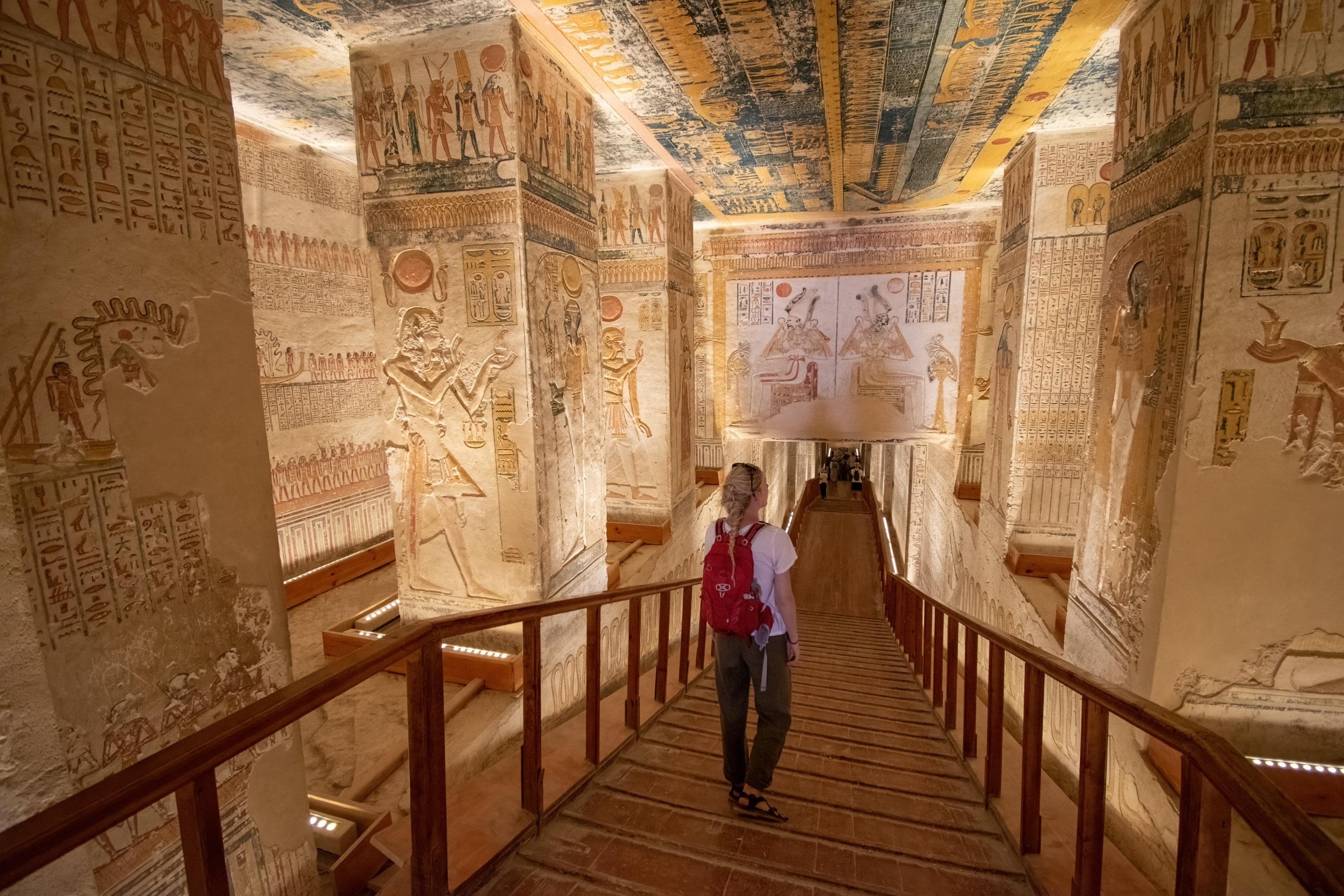 Hurghada to Luxor: Valley of Kings, Karnak Temple & Tutankhamun's Tomb