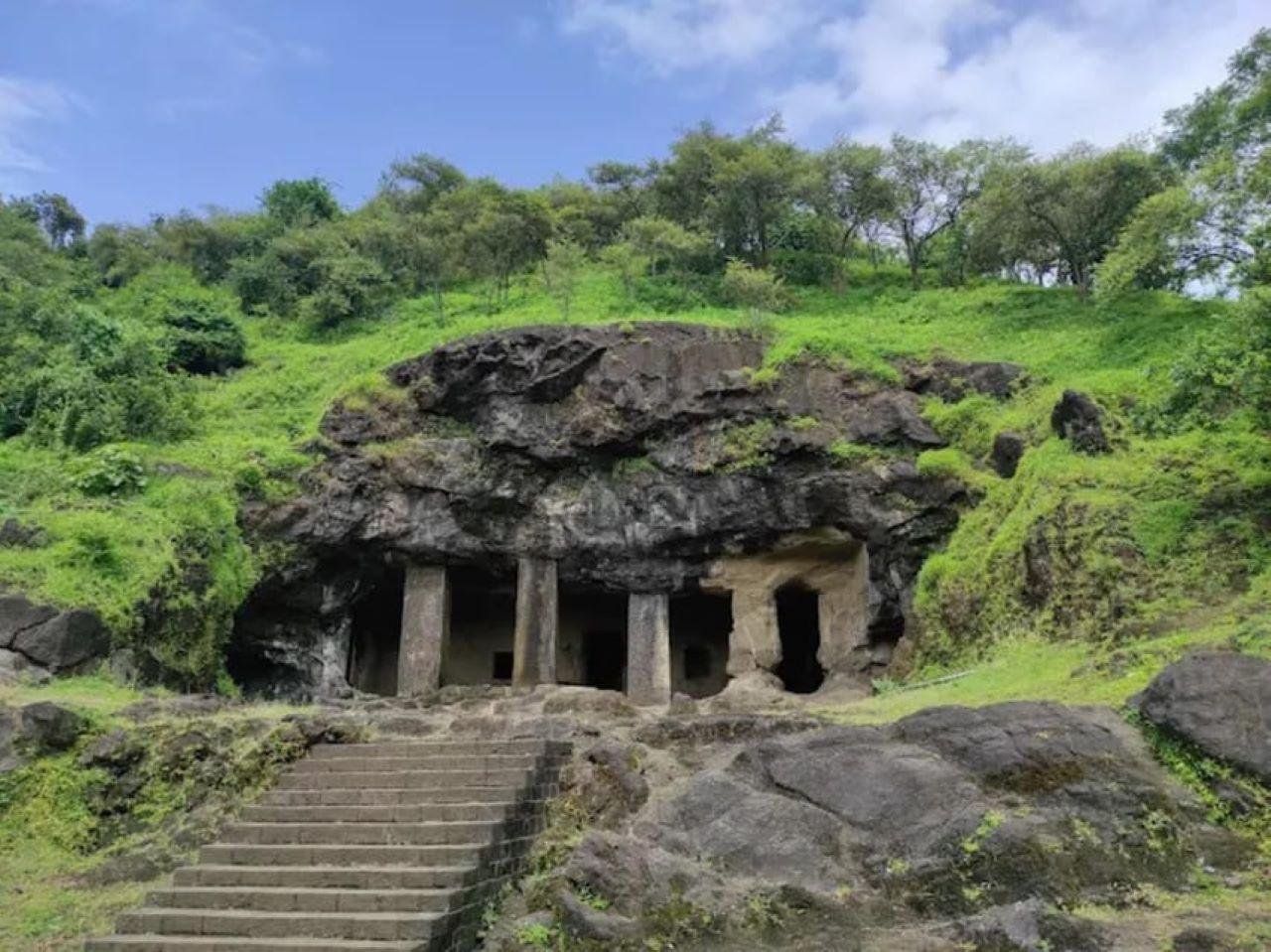 Mumbai Highlights & Elephanta Caves Private Luxury Tour