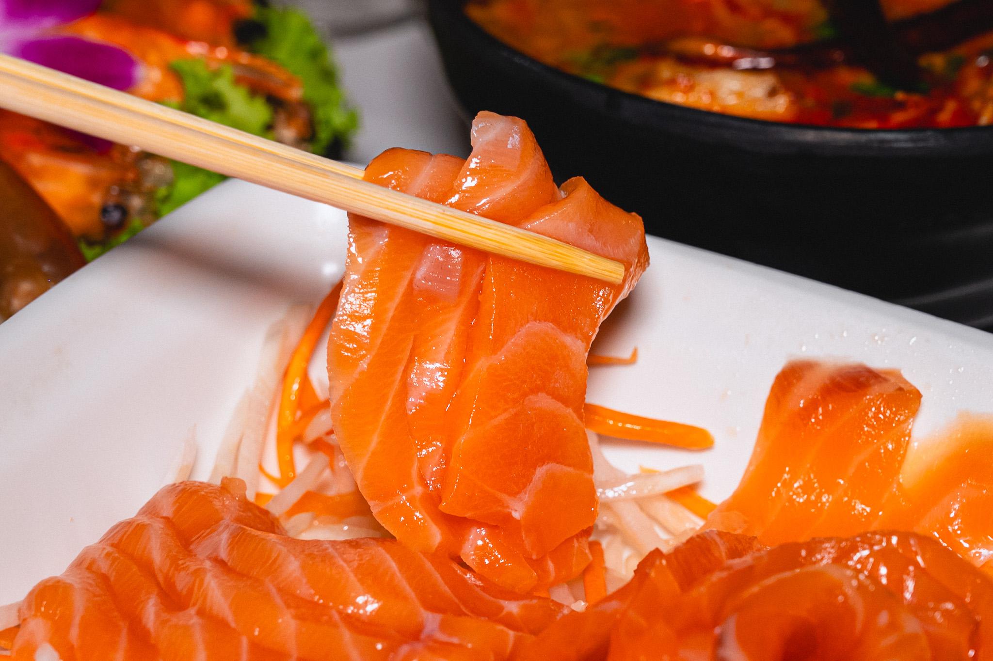 Bangkok: Chao Phraya Meridian Buffet Dinner Cruise