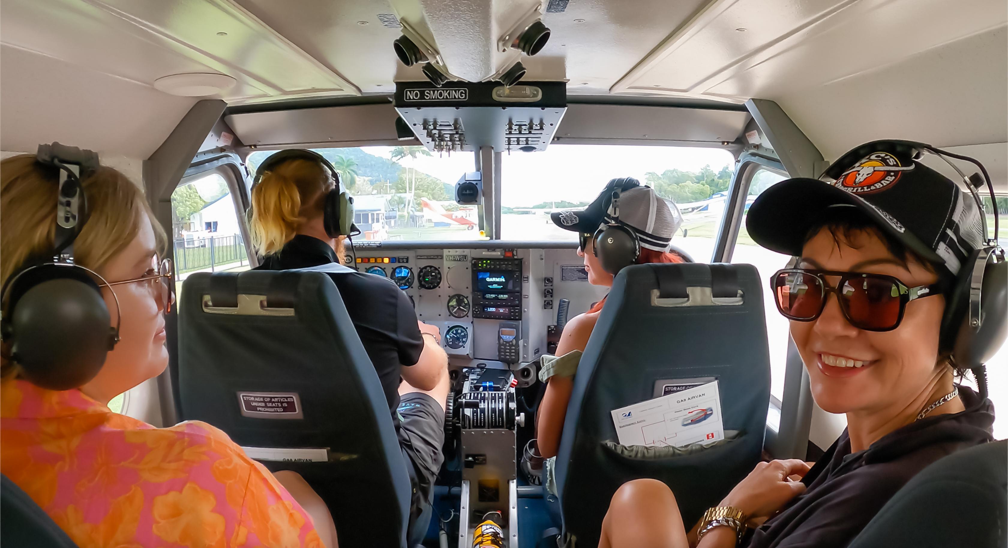 Whitsundays Fly-Raft Adventure: Scenic Flight & Snorkeling Day Tour