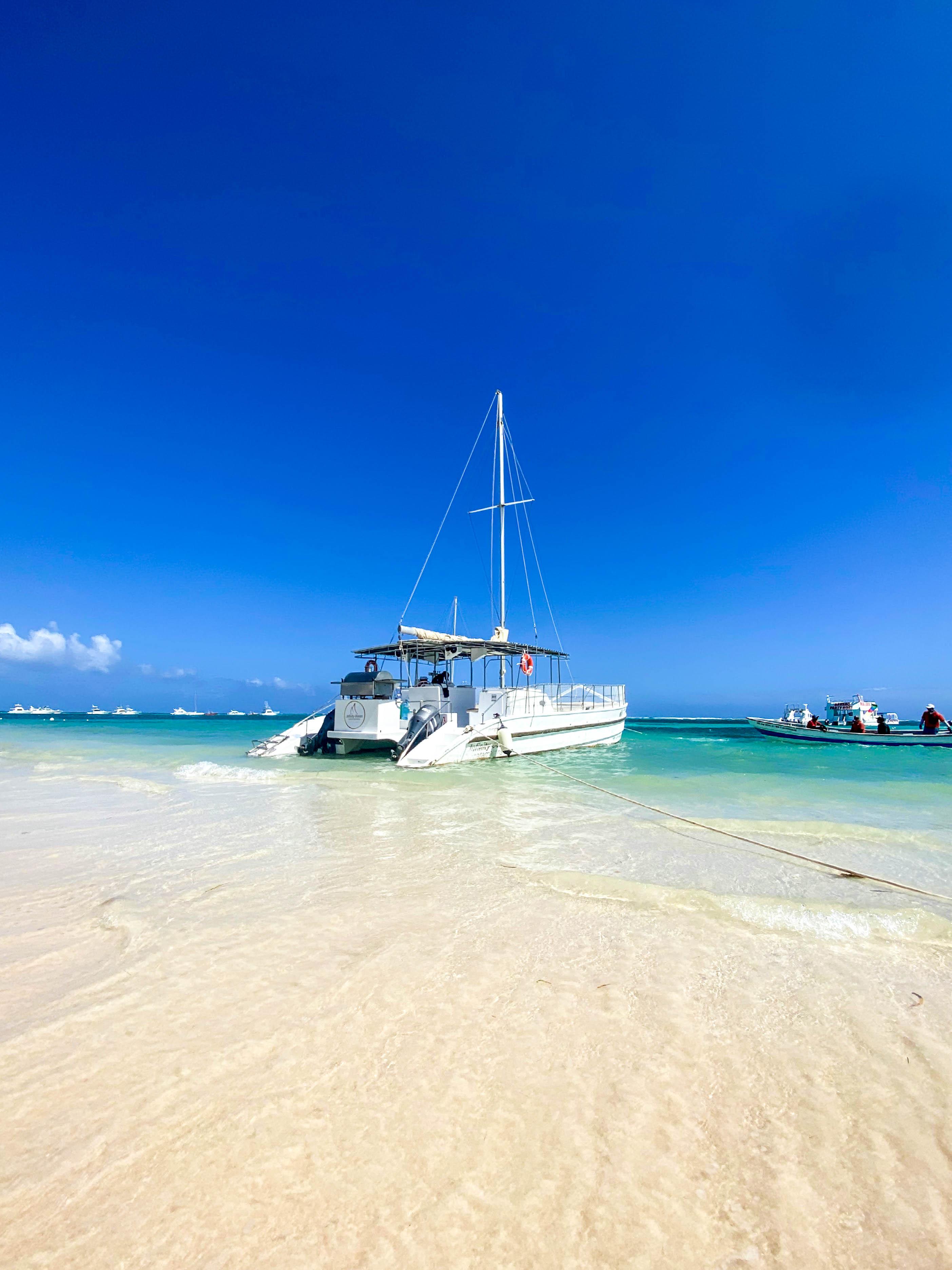 Punta Cana Private Catamaran: Snorkeling, Open Bar & Sailing