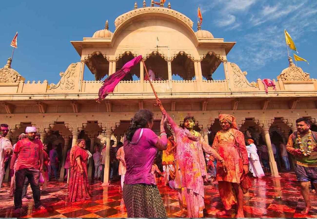 Private Day Trip: Mathura & Vrindavan Spiritual Tour from Delhi