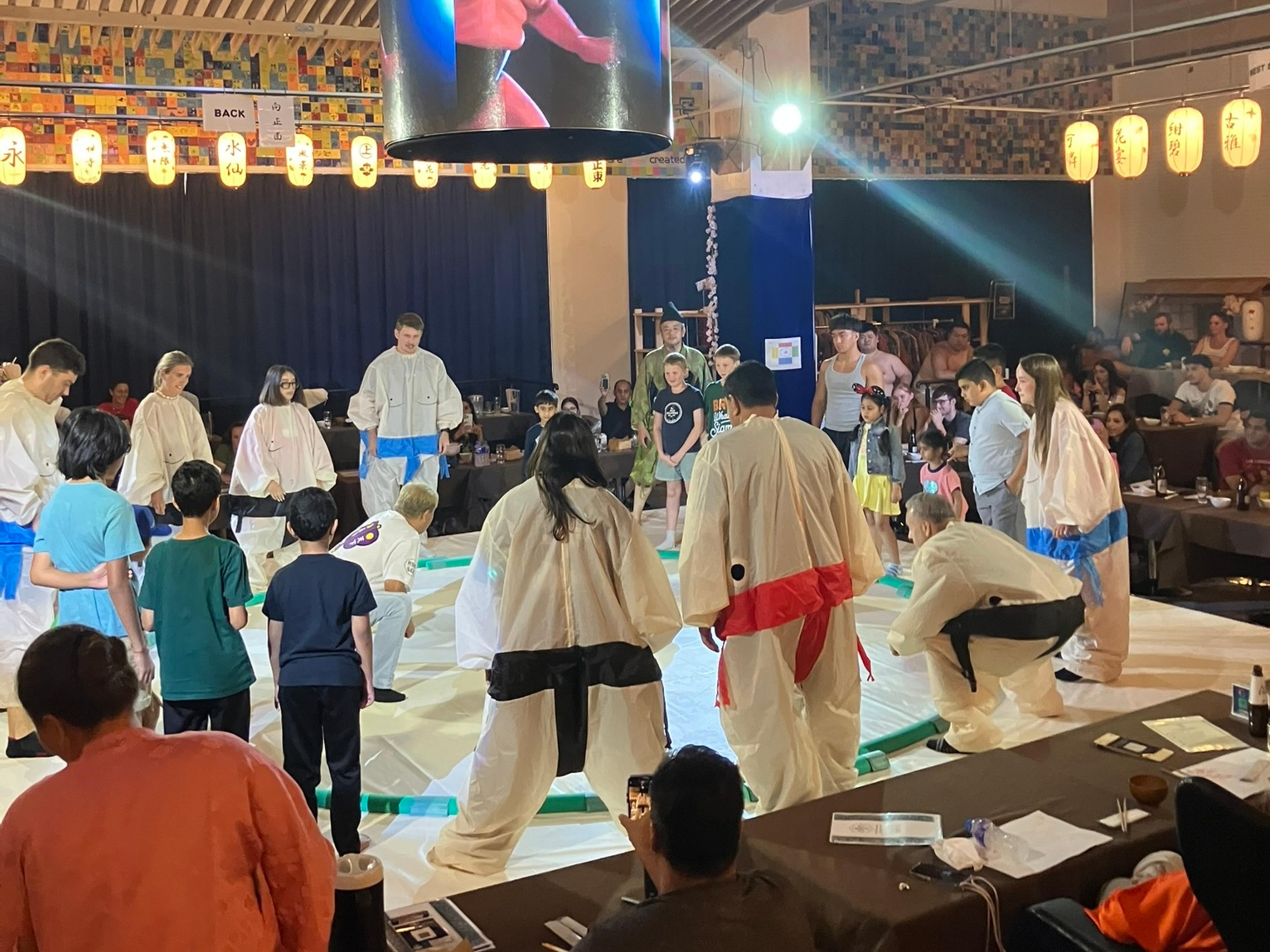 Osaka Sumo Show and Cultural Experience with Hot Pot