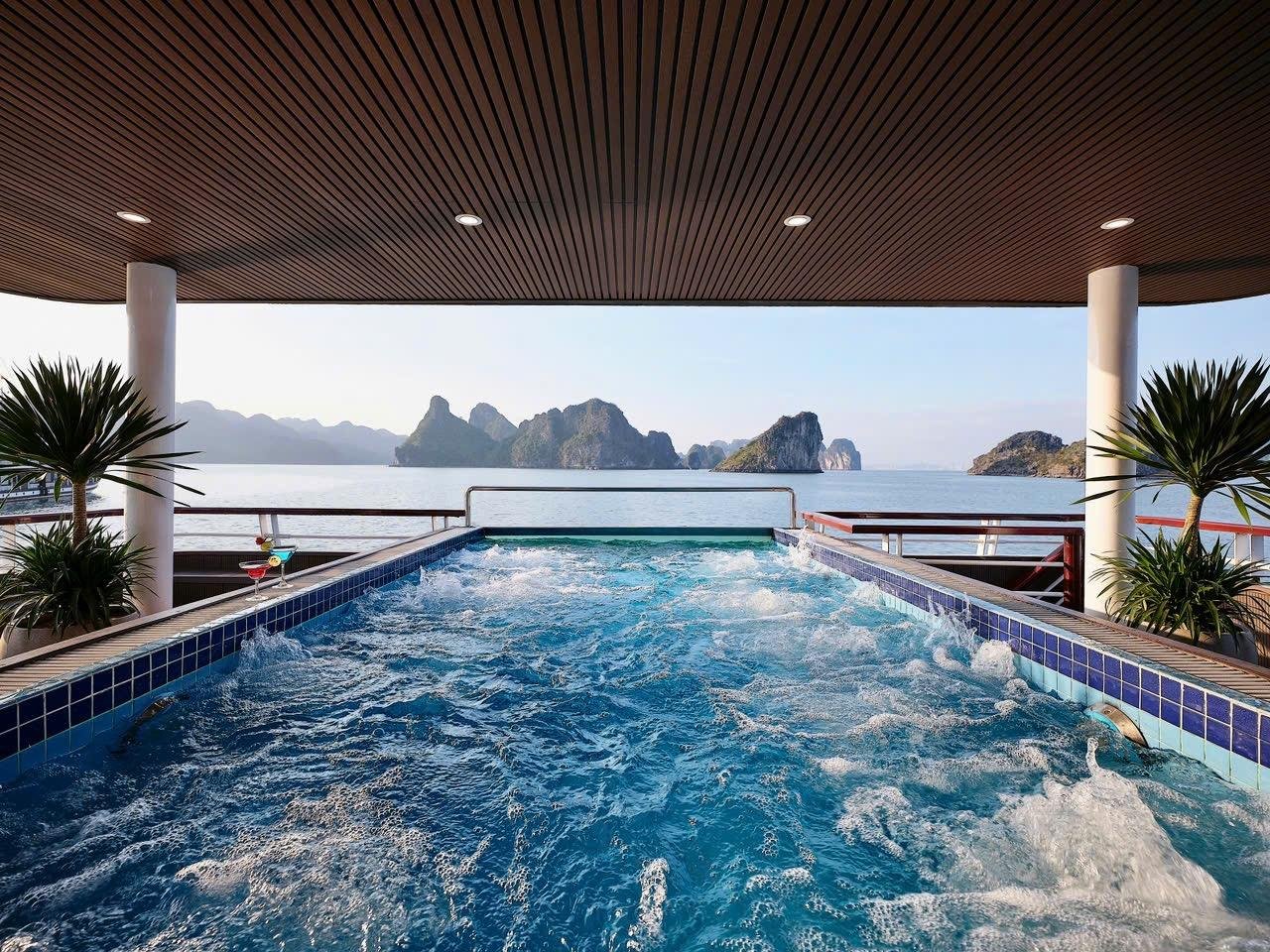 Ha Long Bay Full-Day Luxury Cruise from Hanoi