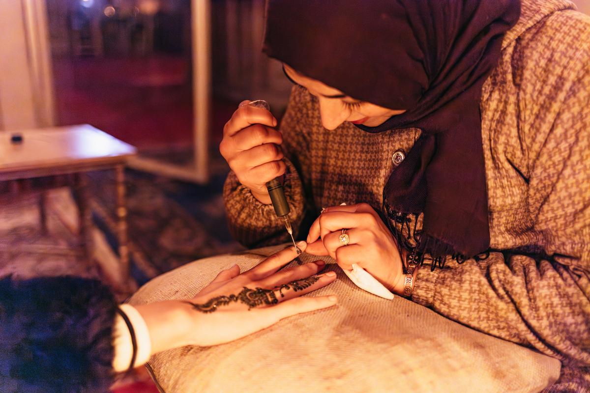 Agafay Desert Overnight: Dinner, Live Show & Stargazing from Marrakech