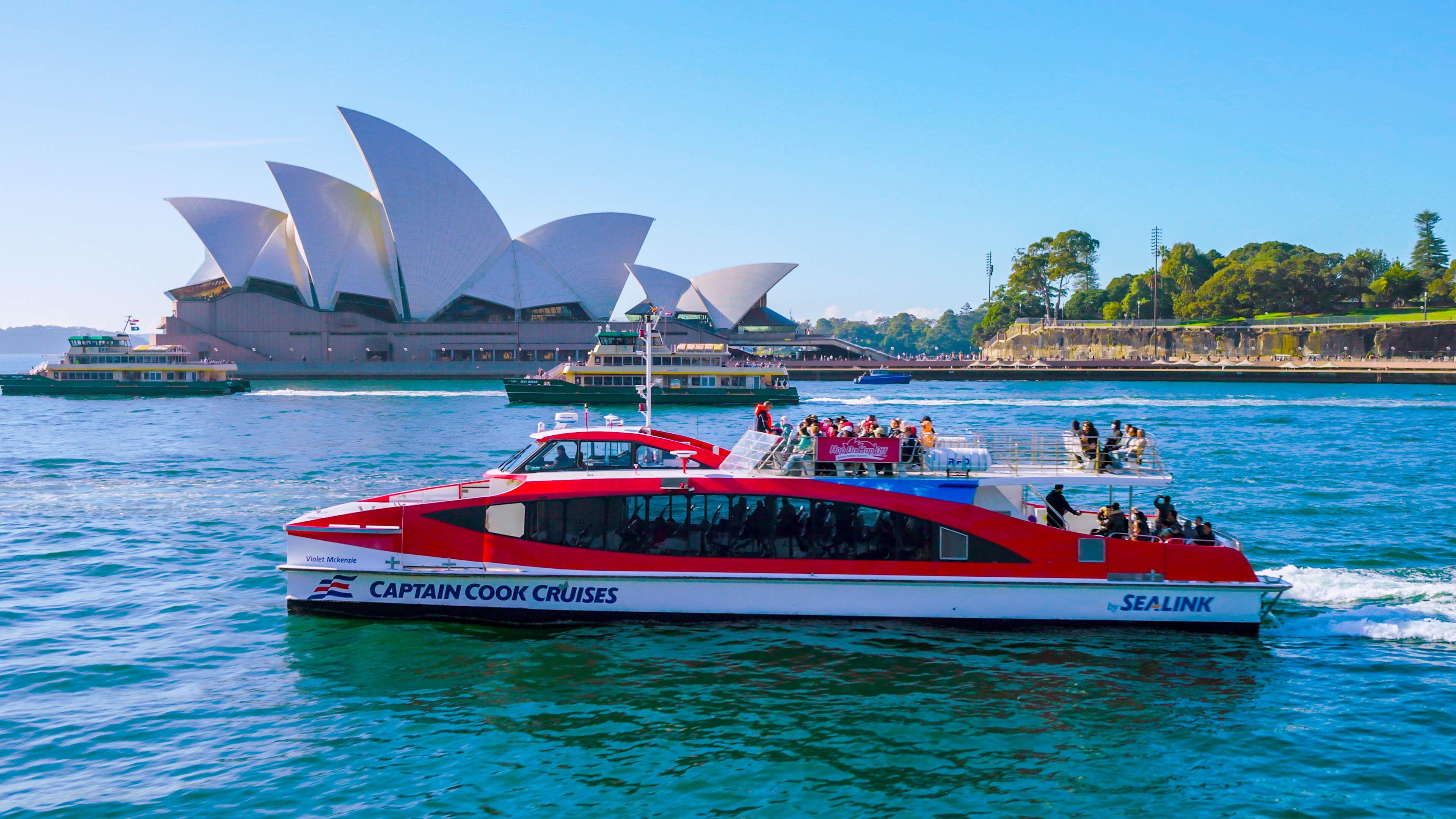 Taronga Zoo with Round-Trip Ferry from Circular Quay