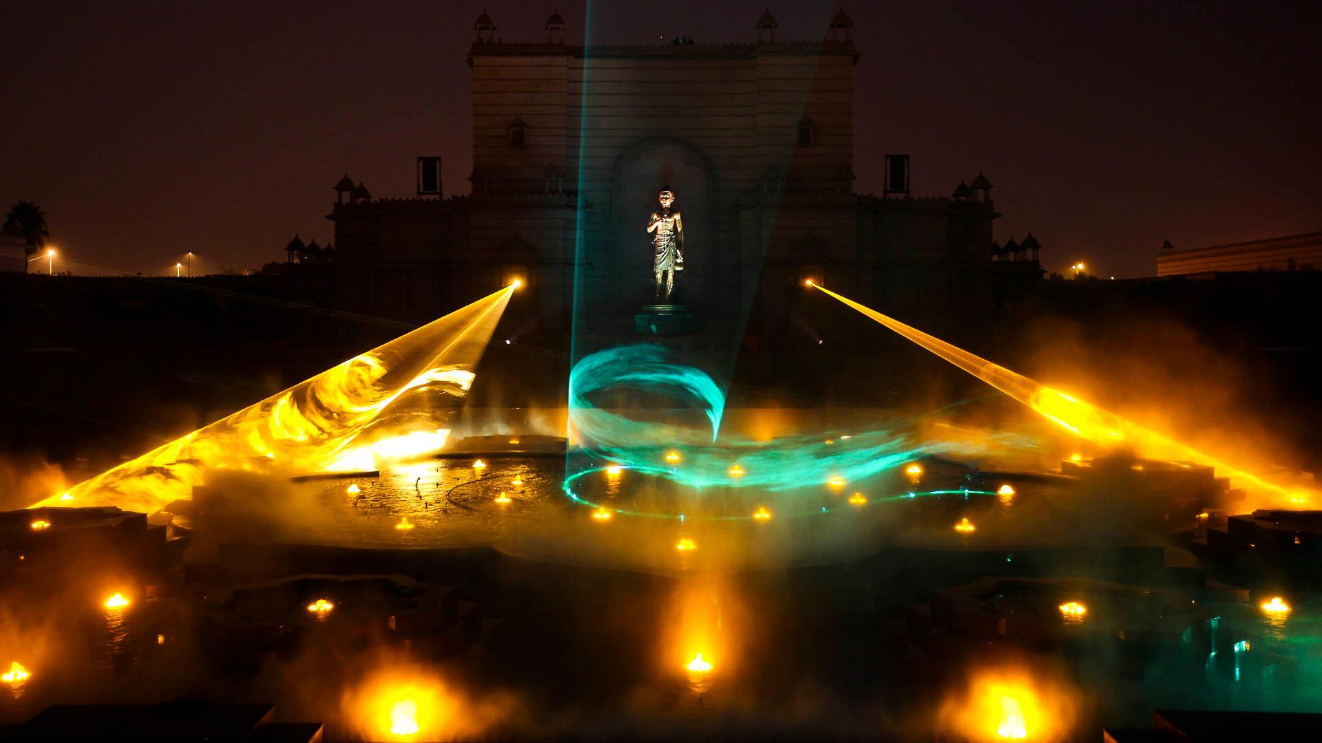 Delhi City Highlights and Akshardham Temple Experience