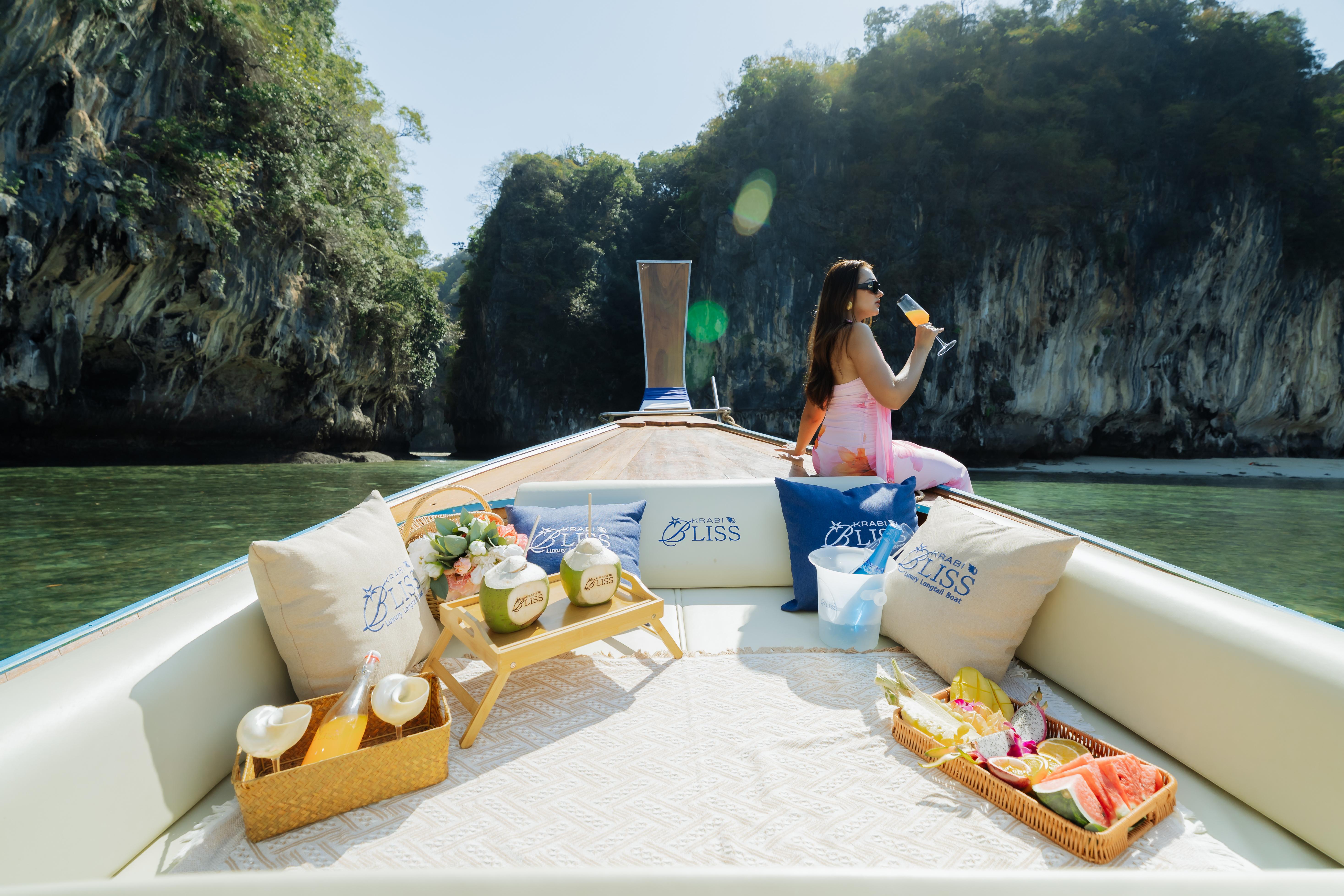 Krabi Private Luxury Longtail Boat Cruise with Lunch