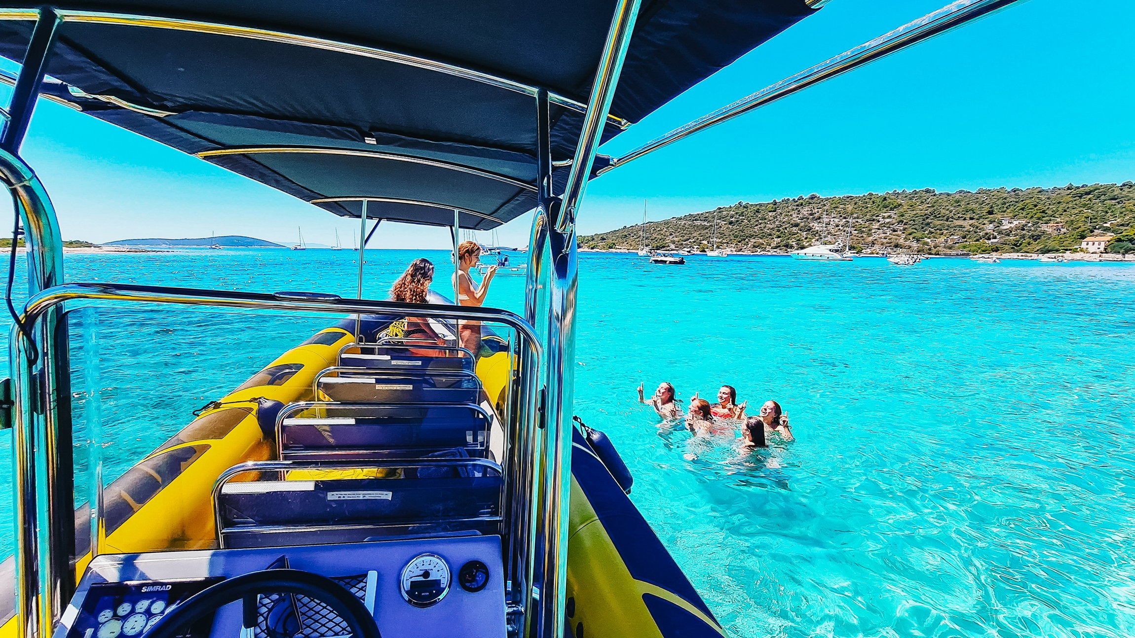 Split: 5-Island Speedboat Adventure with Blue Cave & Hvar
