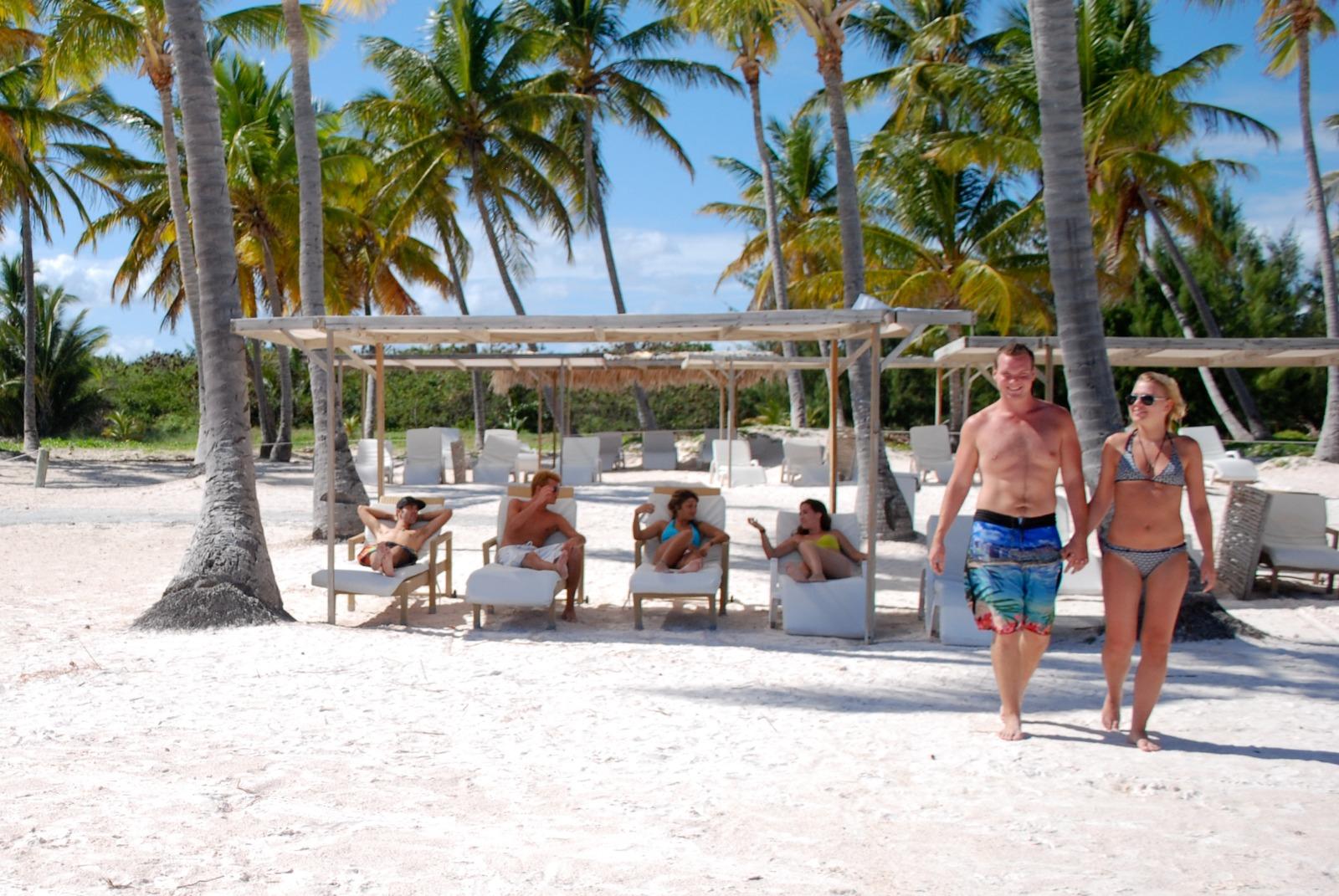 Cap Cana VIP Catamaran Day: Juanillo Beach Club & Blue Hole Cenote