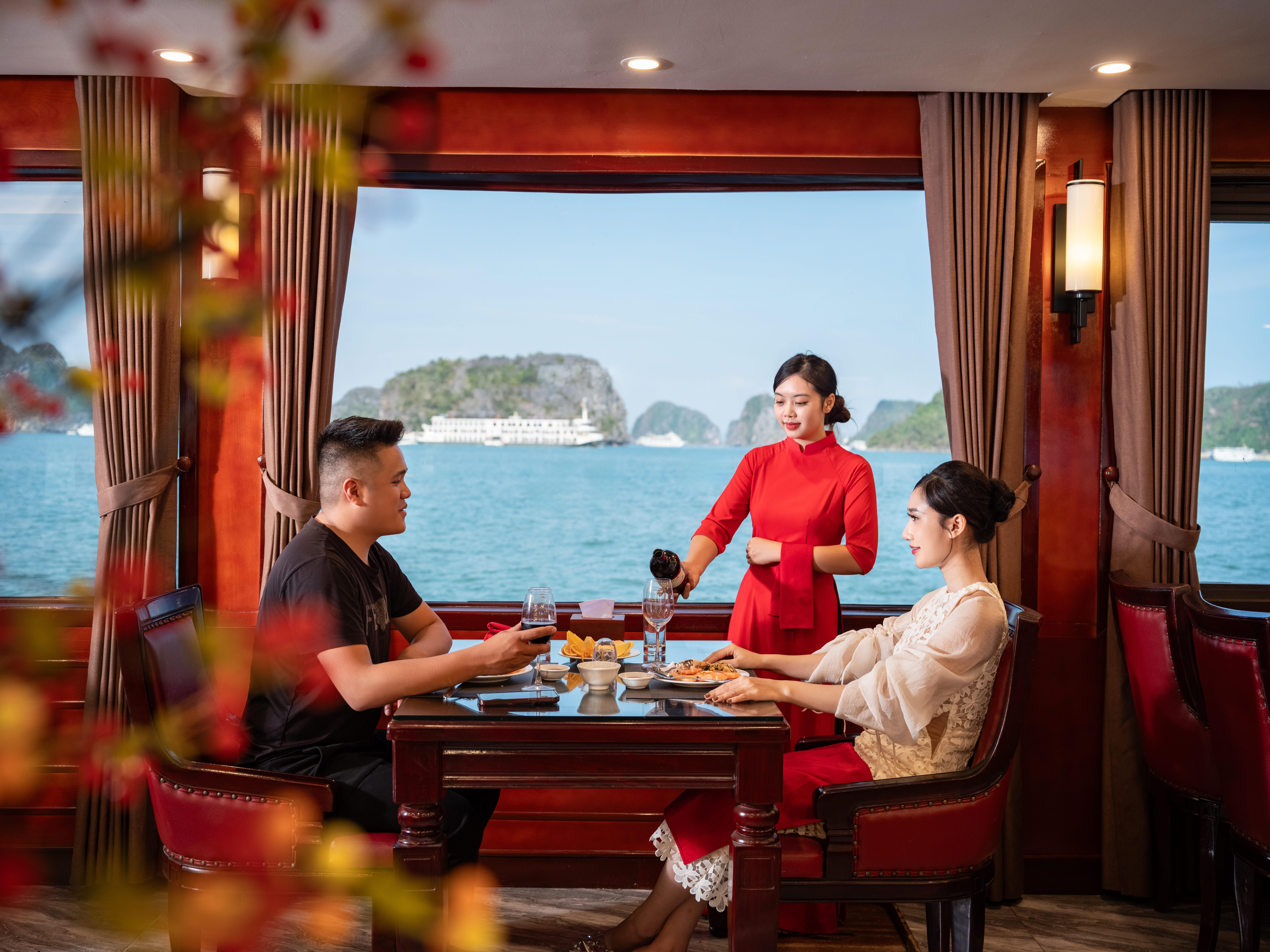 Ha Long Bay Full-Day Luxury Cruise from Hanoi
