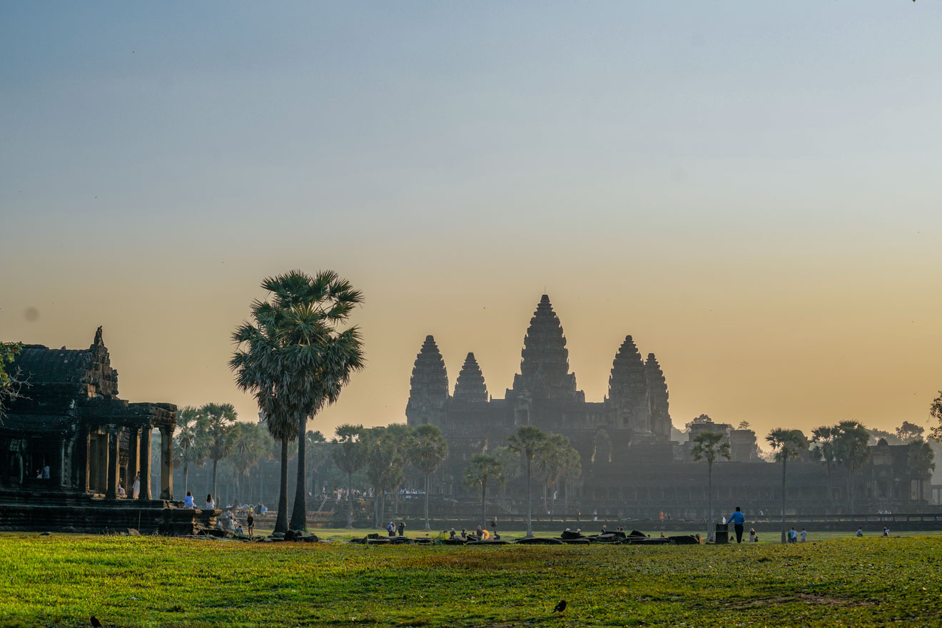 Private E-Bike Temple Exploration: Angkor Wat & Jungle Trails