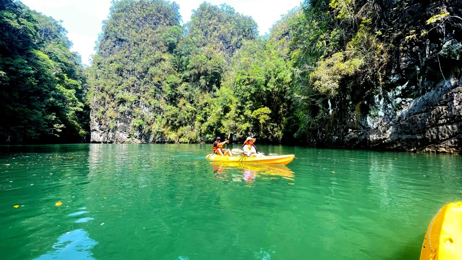 Ao Thalane Mangrove Kayak Adventure – Krabi