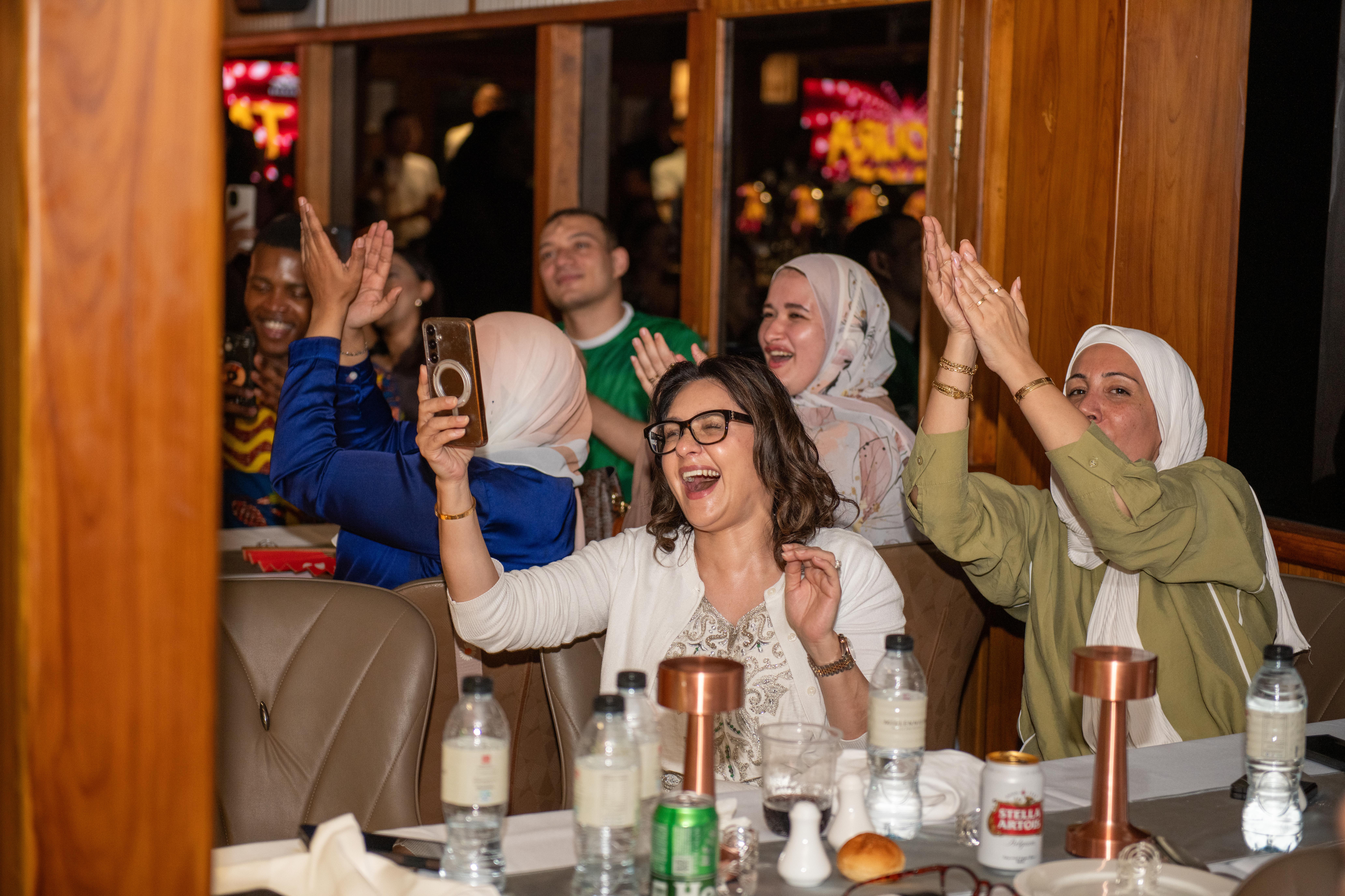 Dubai Marina Luxury Dinner Cruise with Live Entertainment & Open Bar