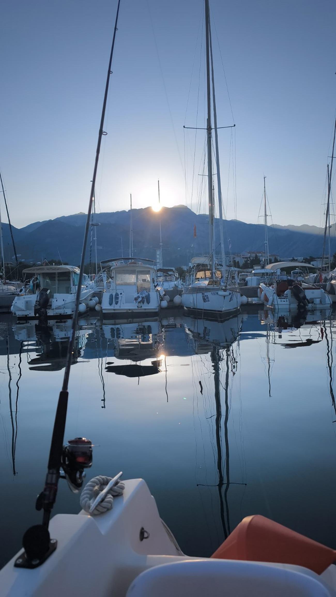 Bar: Scenic Coastline Boat Excursion with Local Wine & Meze