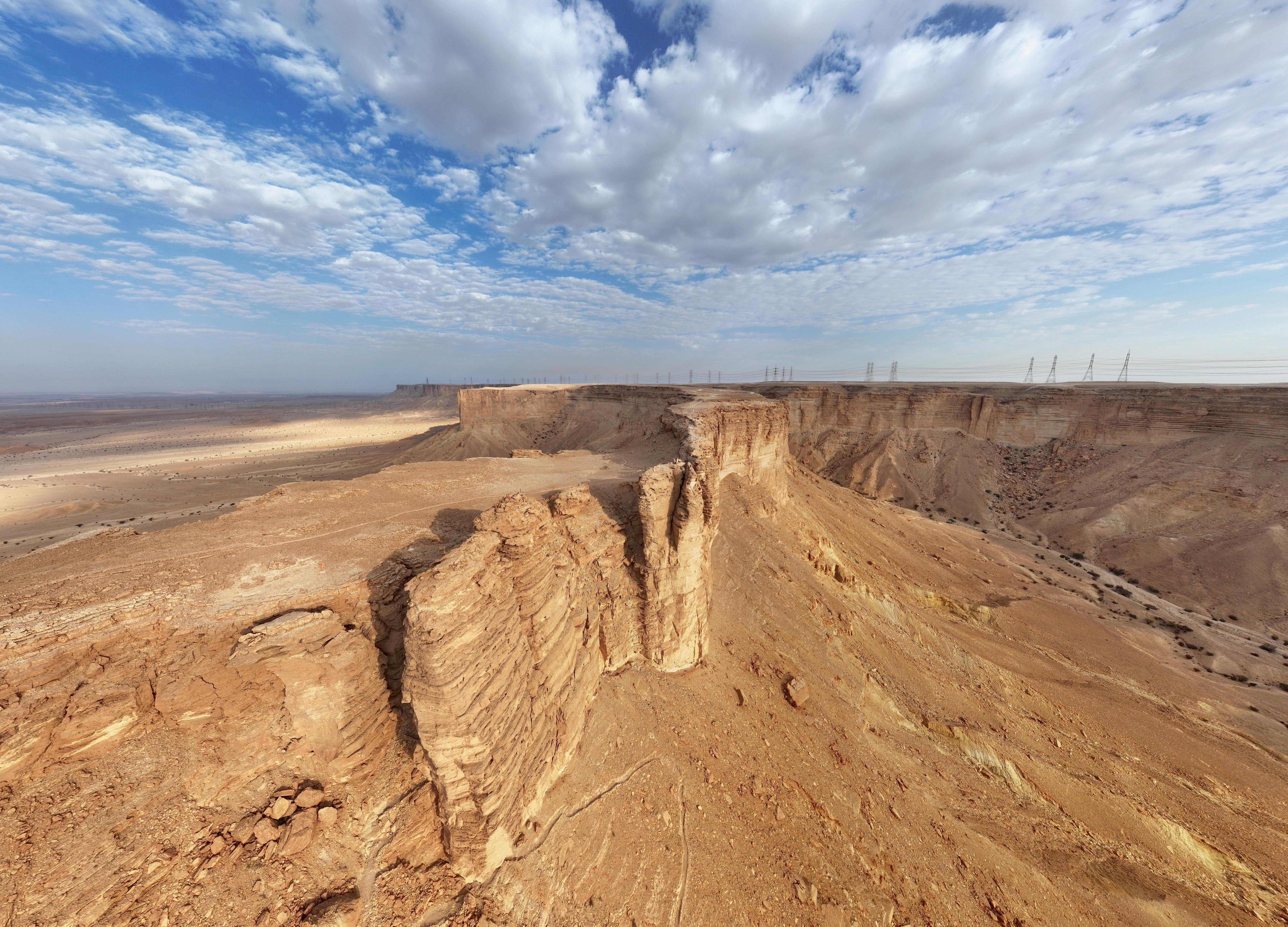 Edge of the World & Darb Al-Manjoor Desert Expedition