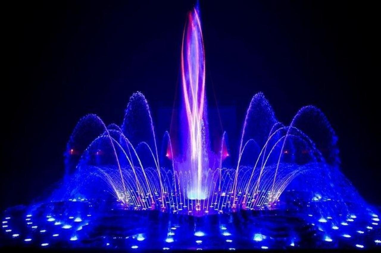 Private Evening Tour: Akshardham Temple & Water Show