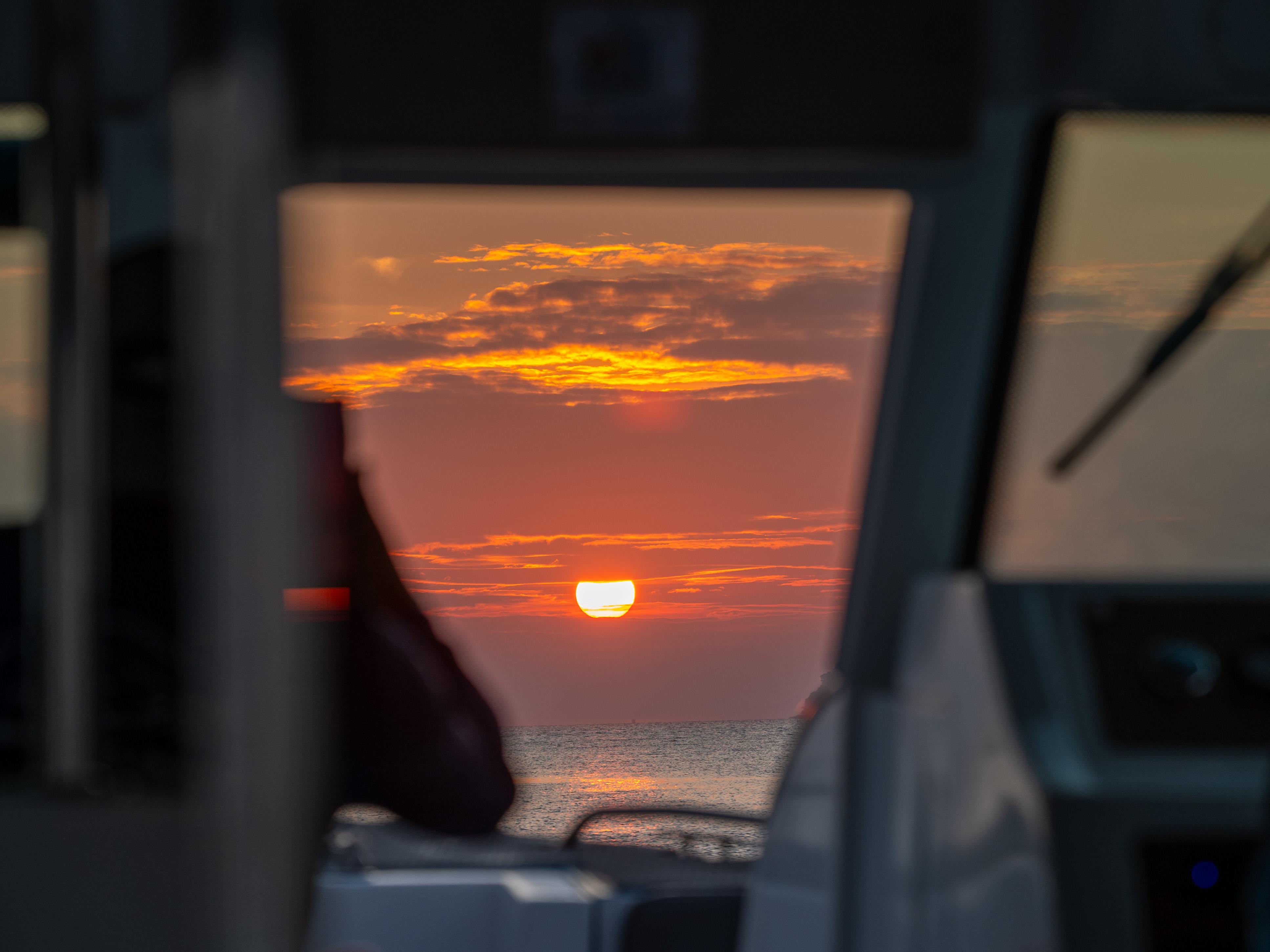 Phi Phi Islands Sunrise Speedboat Tour from Phuket