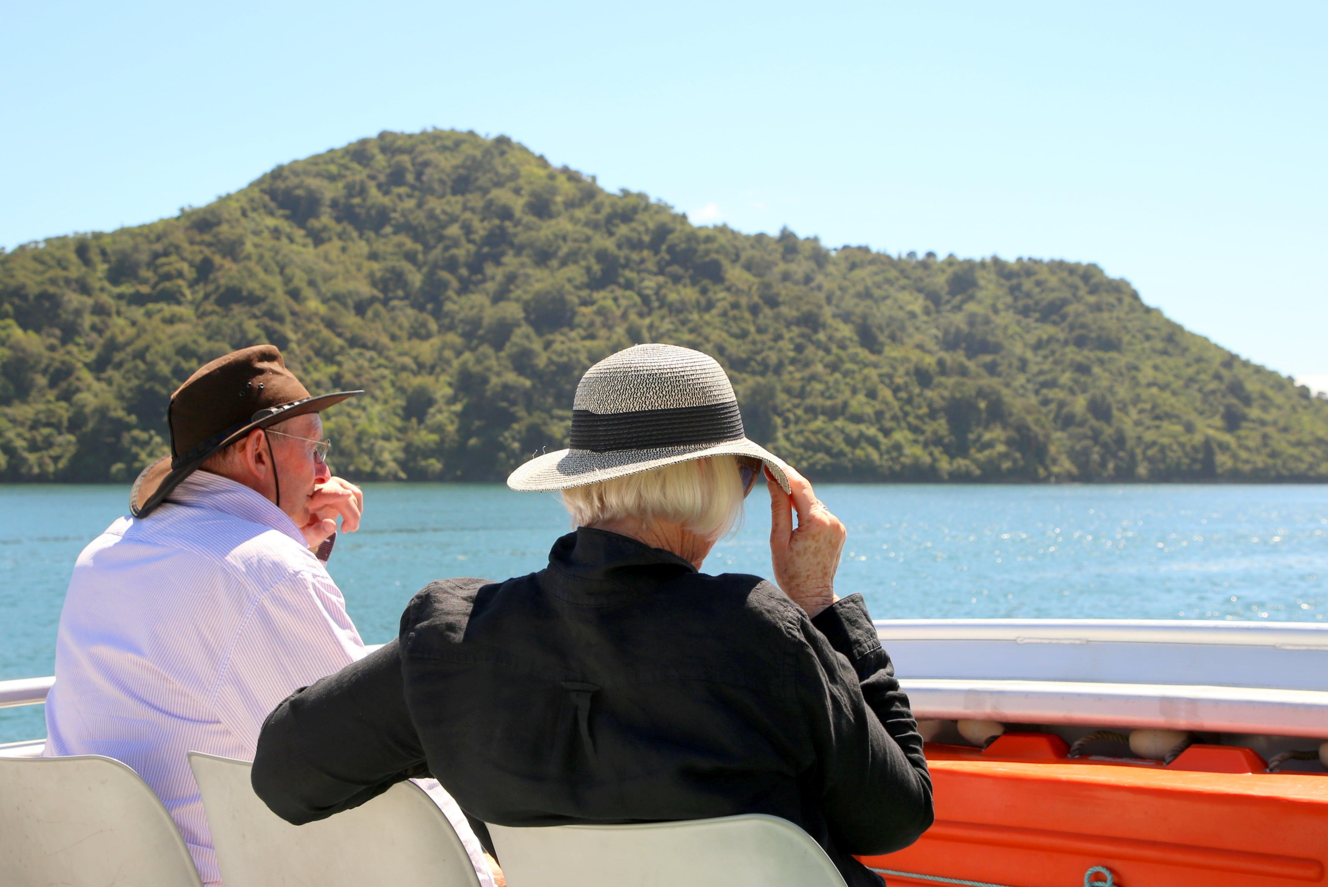 Queen Charlotte Sound Scenic Cruise from Picton