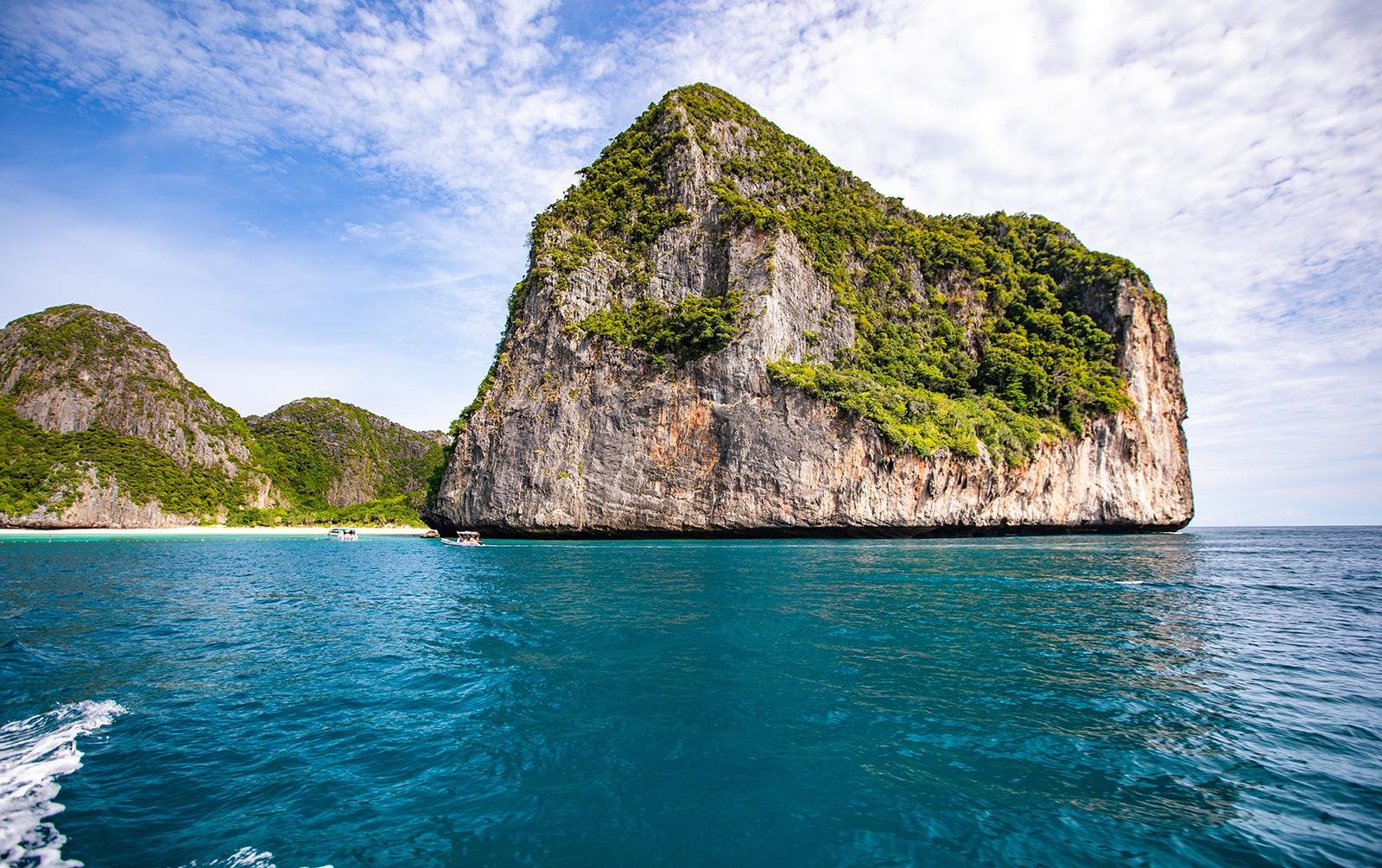 Private Longtail Boat Expedition: Phi Phi & Bamboo Islands