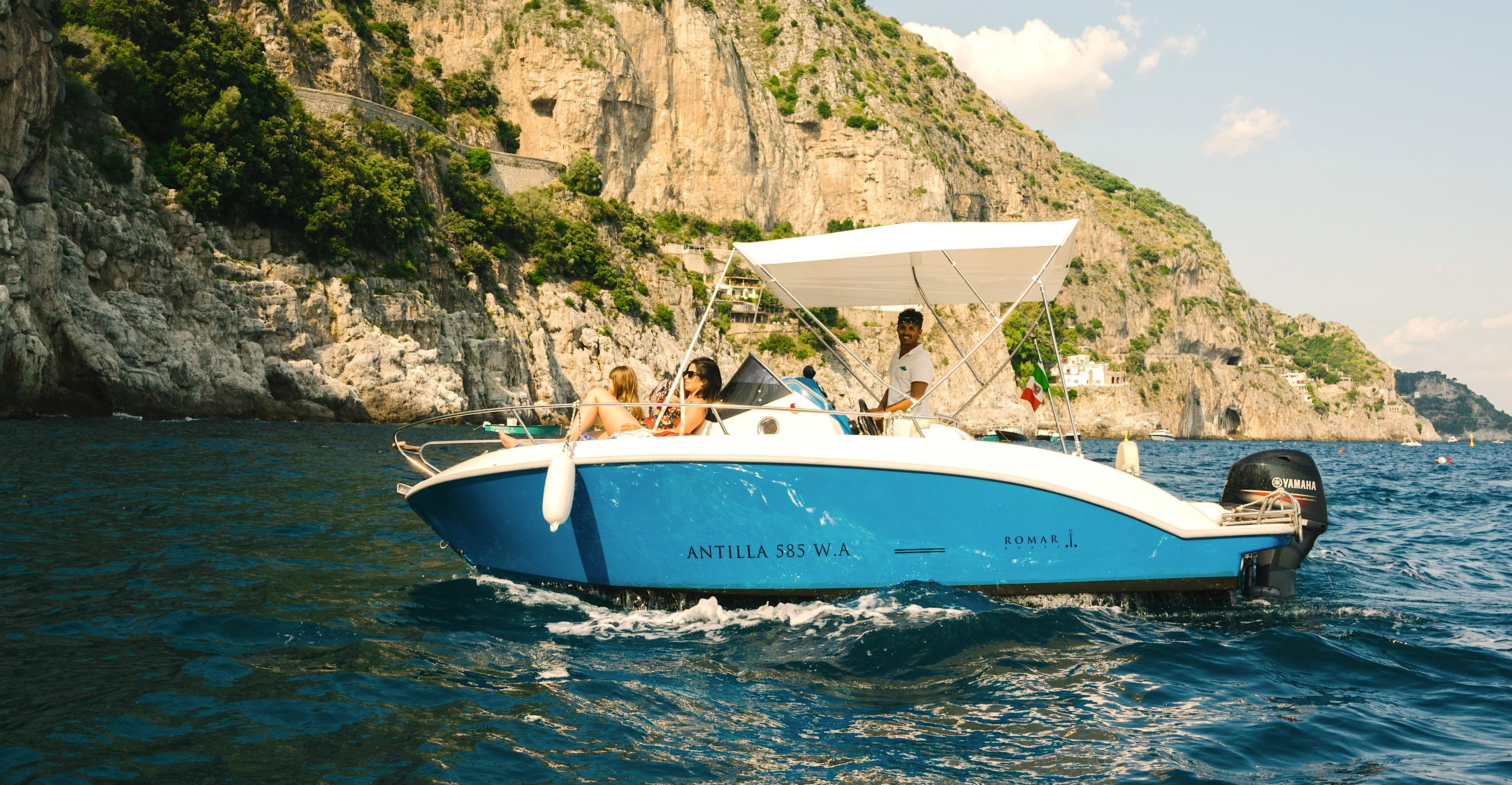 Amalfi Coast Speedboat Adventure from Positano or Praiano
