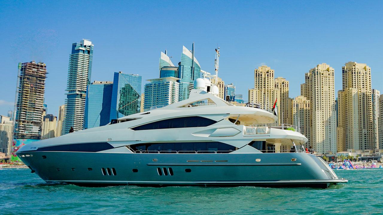 Dubai Luxury Superyacht Cruise with DJ, Swimming & Open Bar