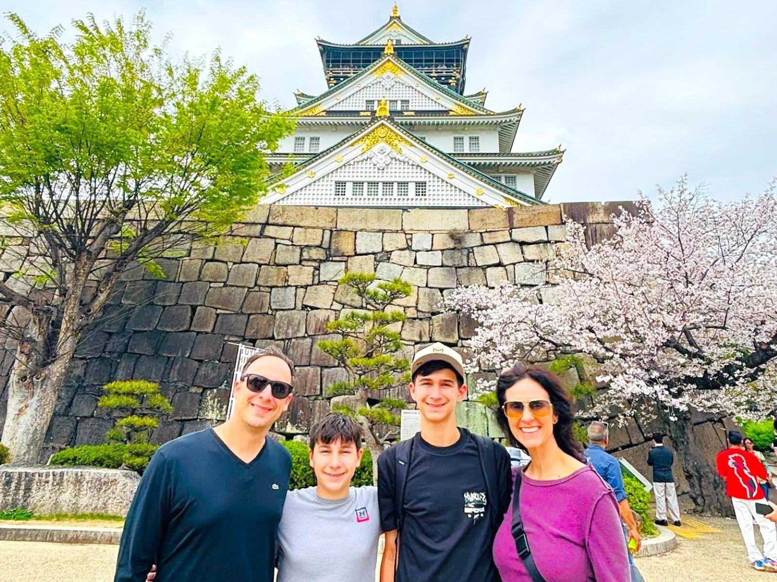 Guided Walking Tour of Osaka Castle & Historical Grounds