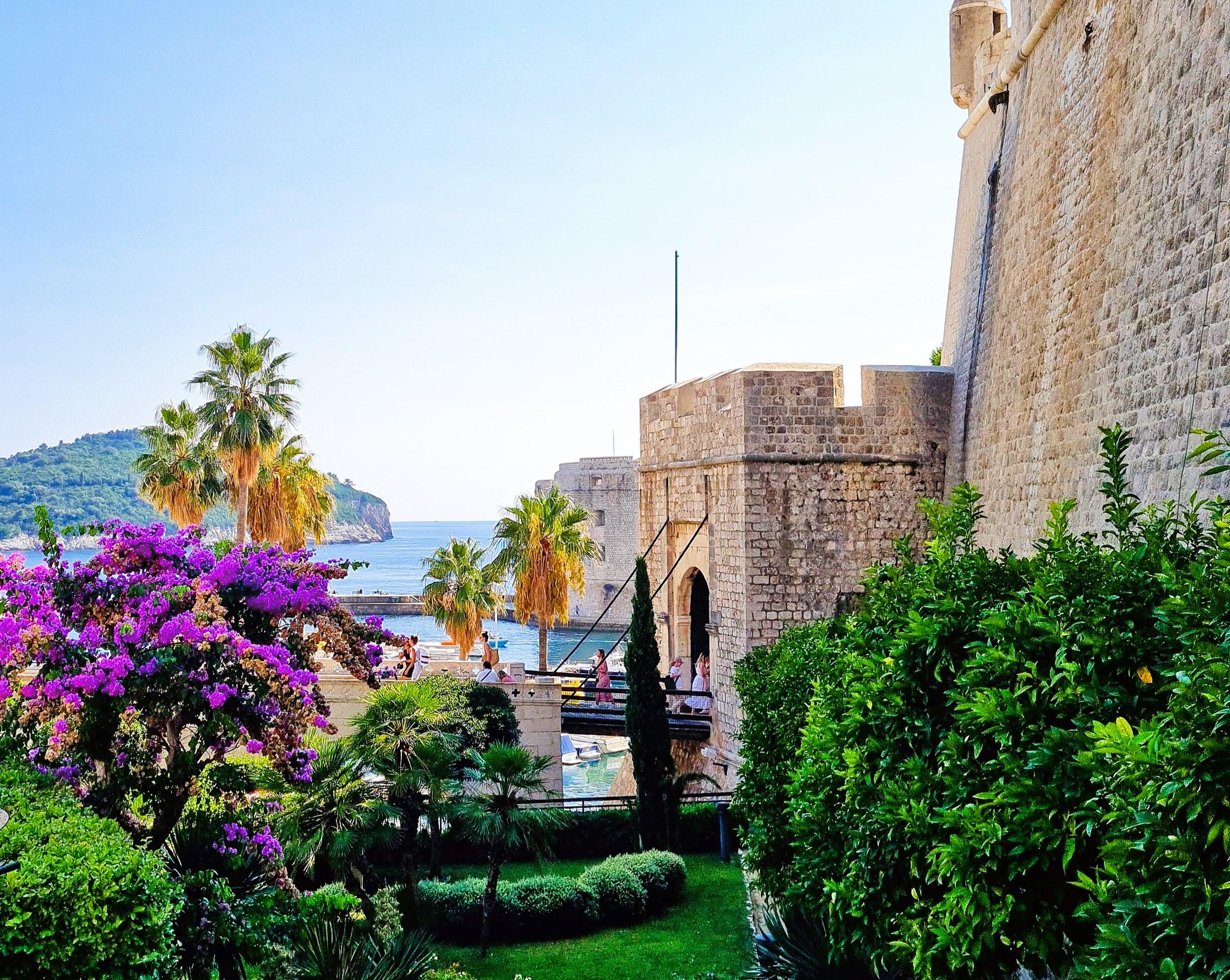 From Split & Trogir: Dubrovnik Tour with a Ston Stop
