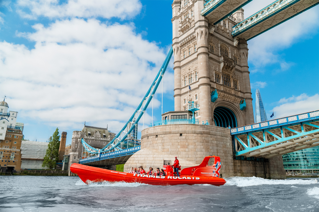 London speedboat tour on the River Thames — image 3