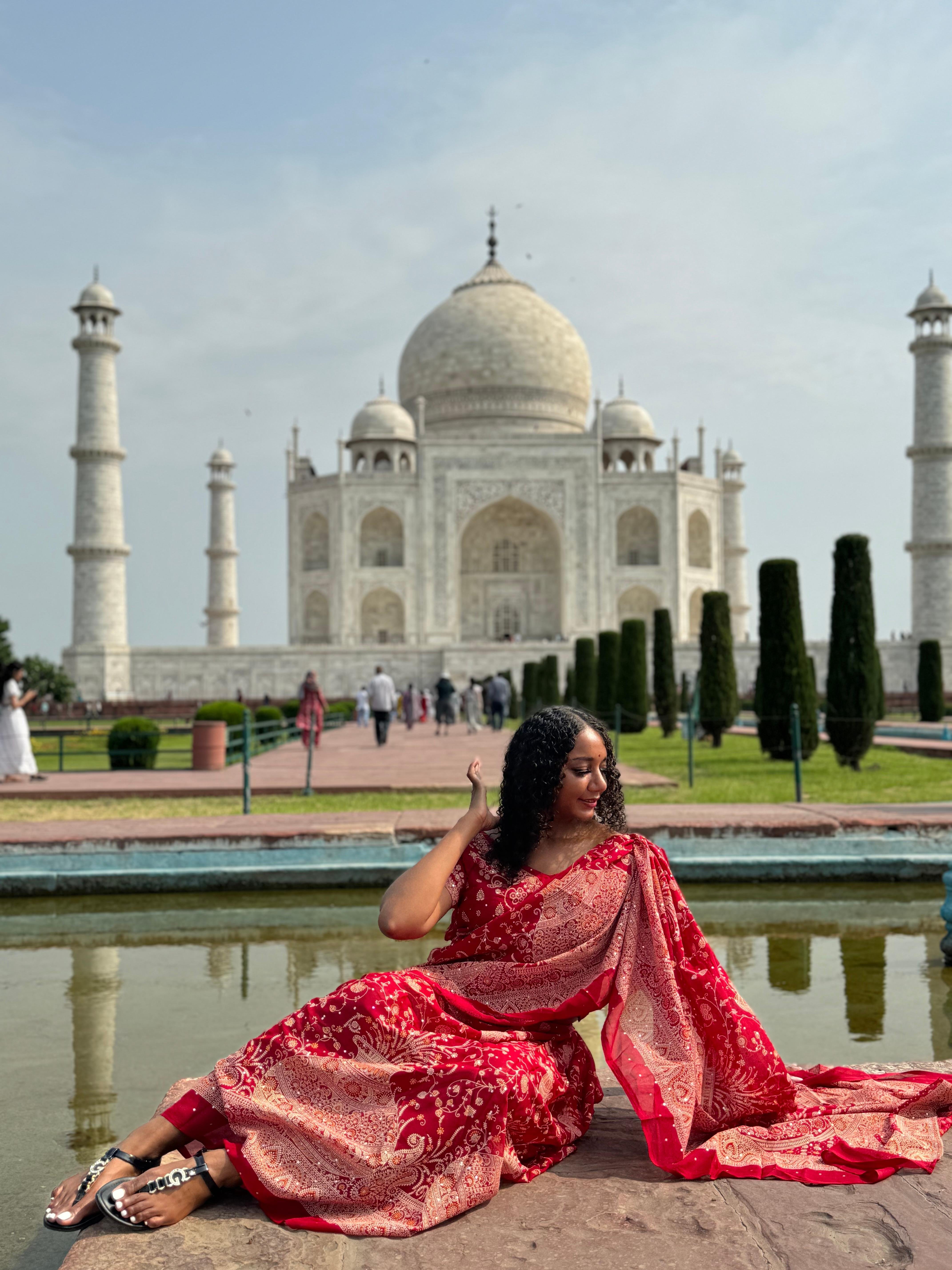 Taj Mahal Sunrise Tour with Express Entry & Local Guide