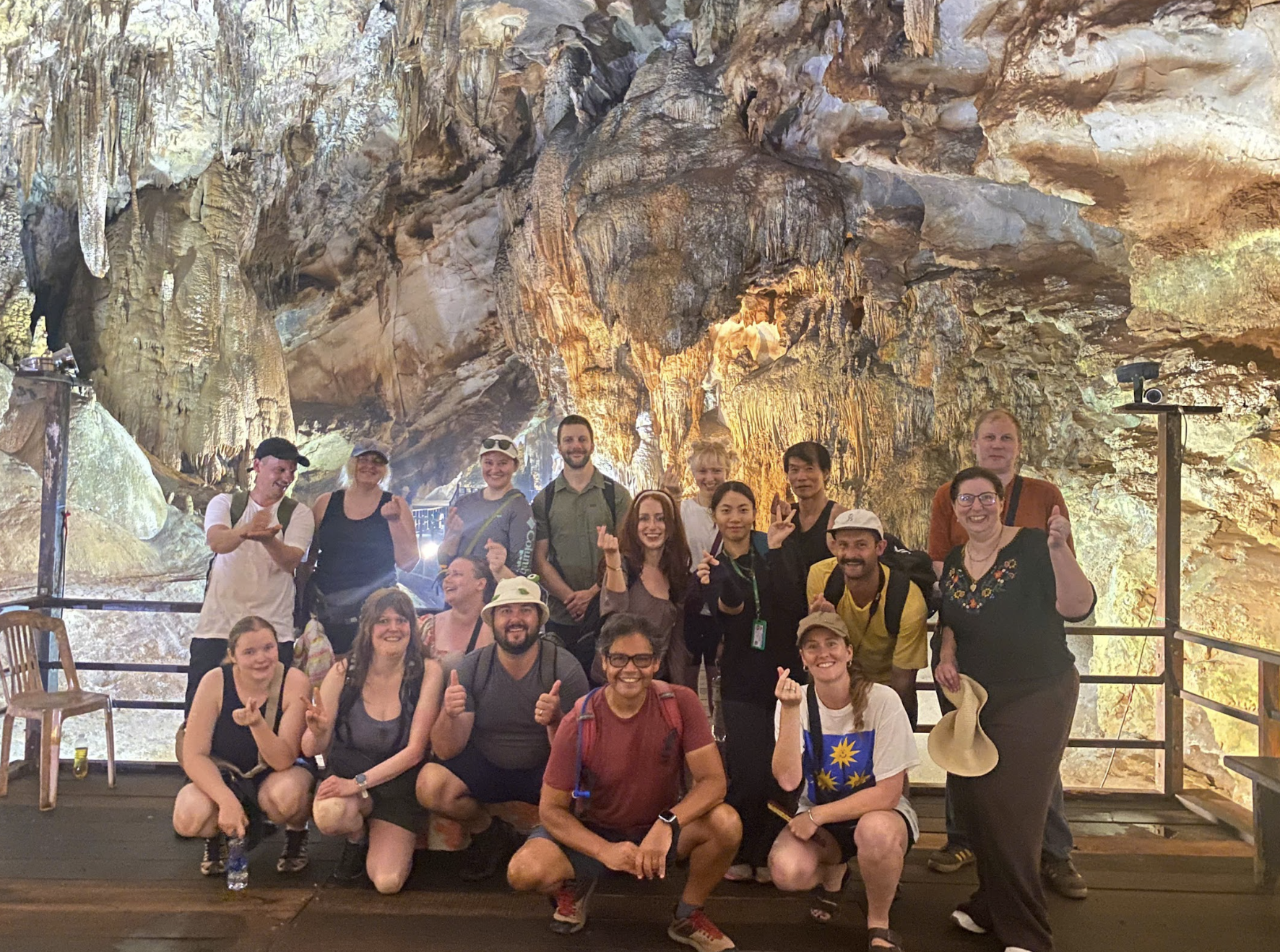 Phong Nha Cave boat tour Son River dragon boat and Paradise Cave karst — image 92