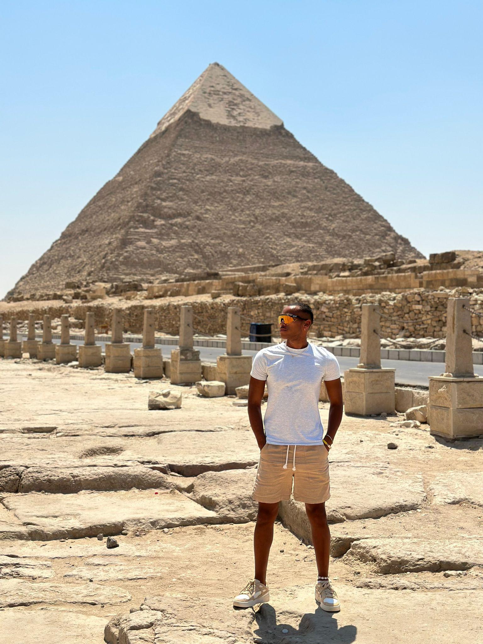 Sharm El Sheikh to Cairo: Pyramids, Sphinx & Egyptian Museum Day Tour