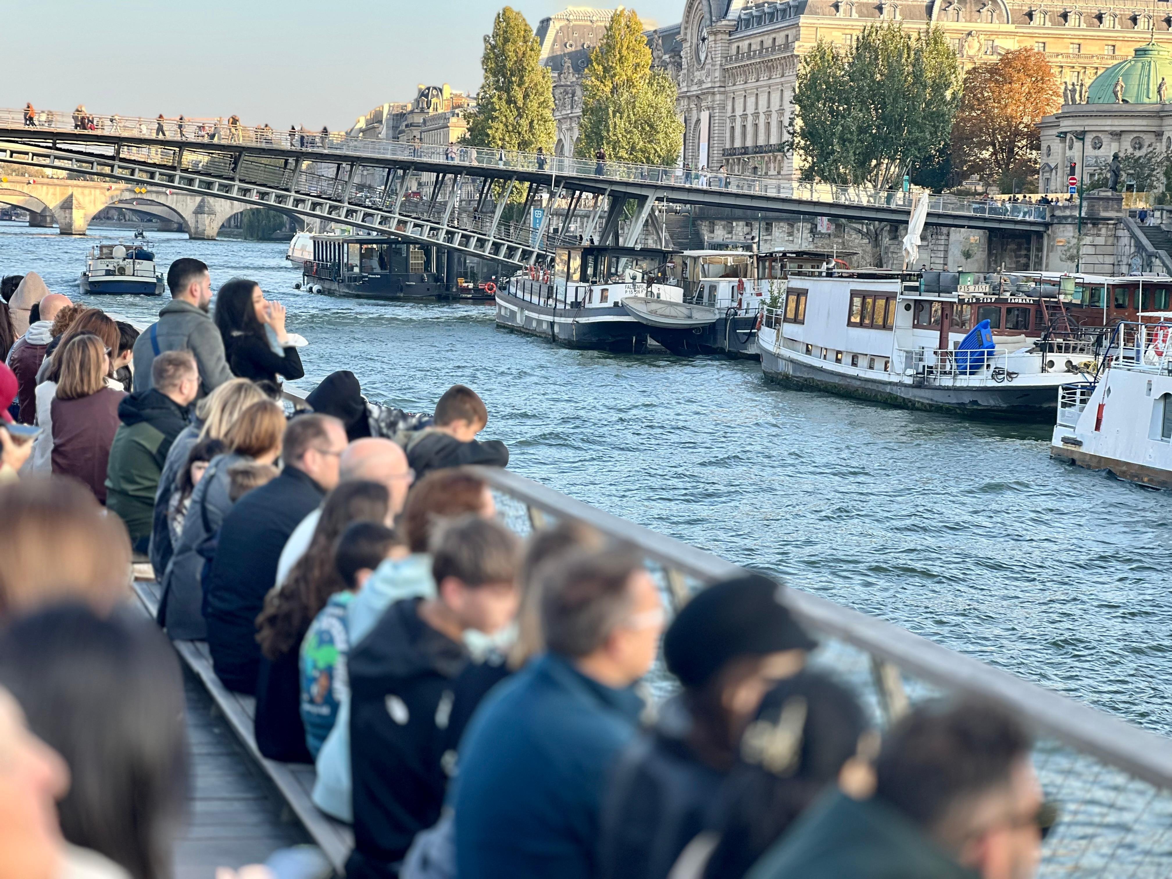 Paris: Eiffel Tower Seine Cruise & Crêpe Tasting